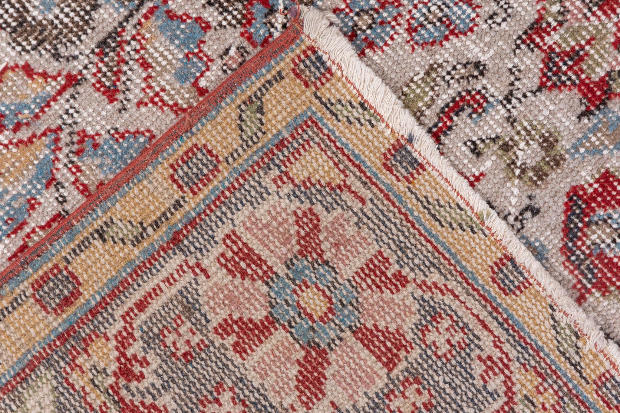 Oushak-Teppich im Vintage-Stil mit rotem Medaillon und Blumenmotiven (Türkisch) im Angebot