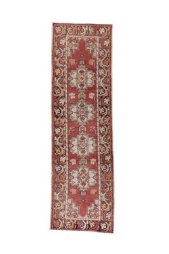 Vintage Oushak Runner – Medallion Motif in Brick and Cream
