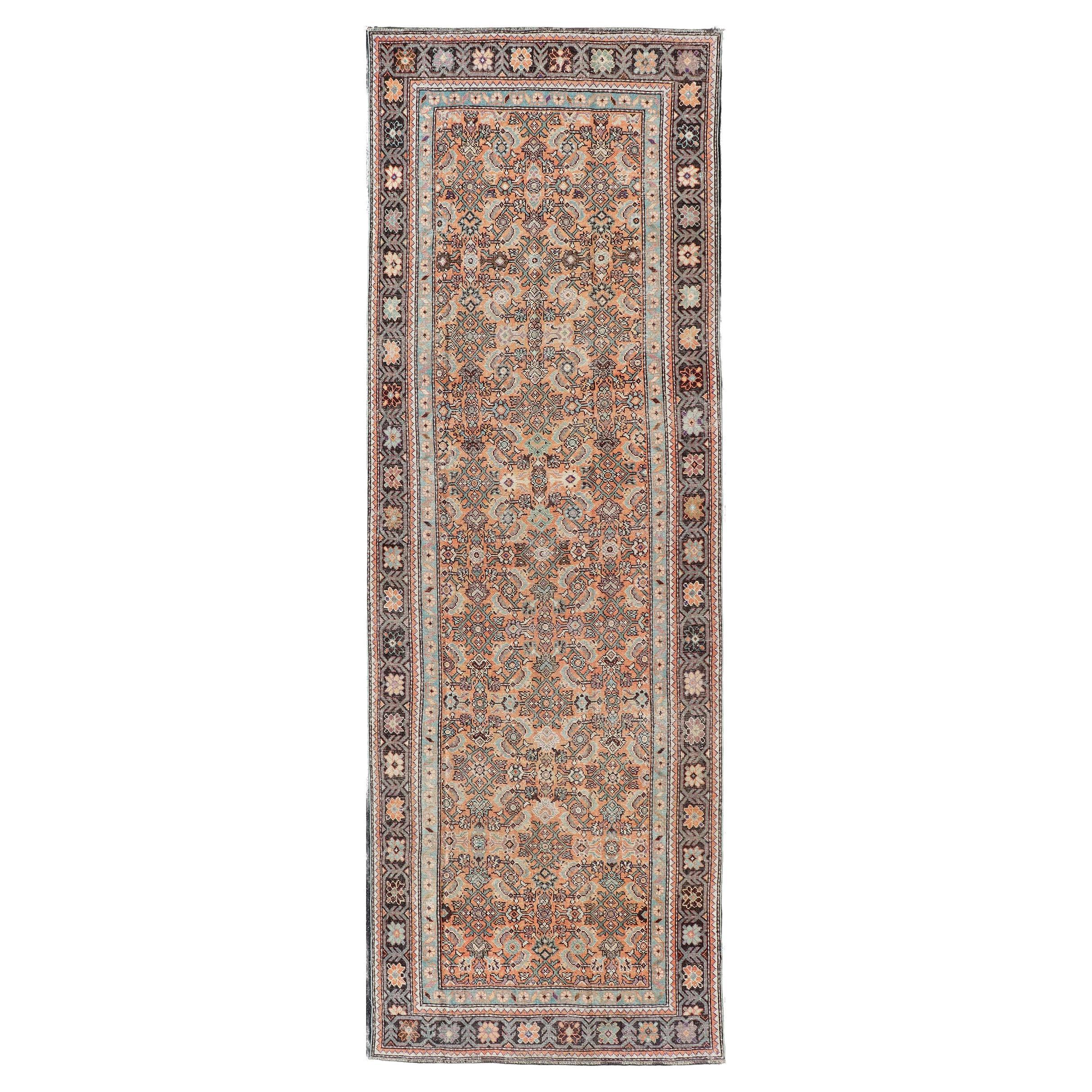 Antico runner persiano con design Herati   3' 10" X 12' in vendita