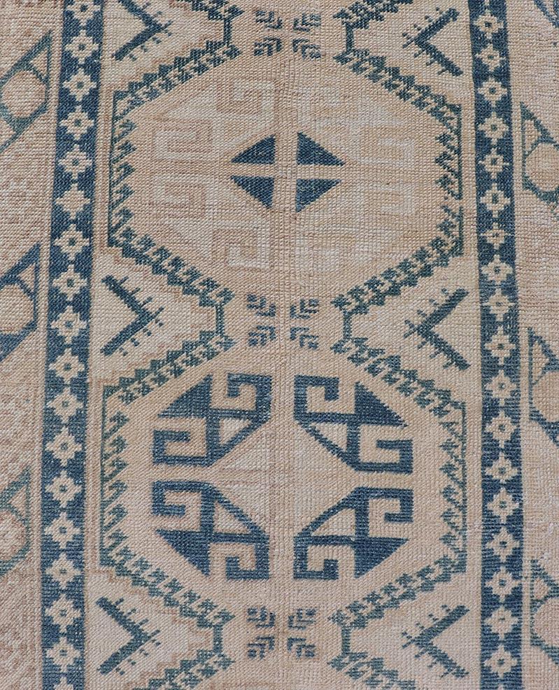 Tapis de couloir turc Oushak à motif géométrique en bleu marine 2'5 x 9'8 en vente 4
