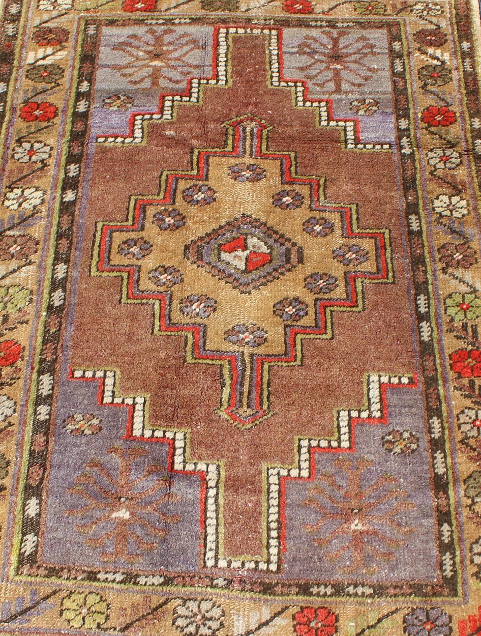 Vintage Oushak with Geometric Motifs Filled with Medallion For Sale 2