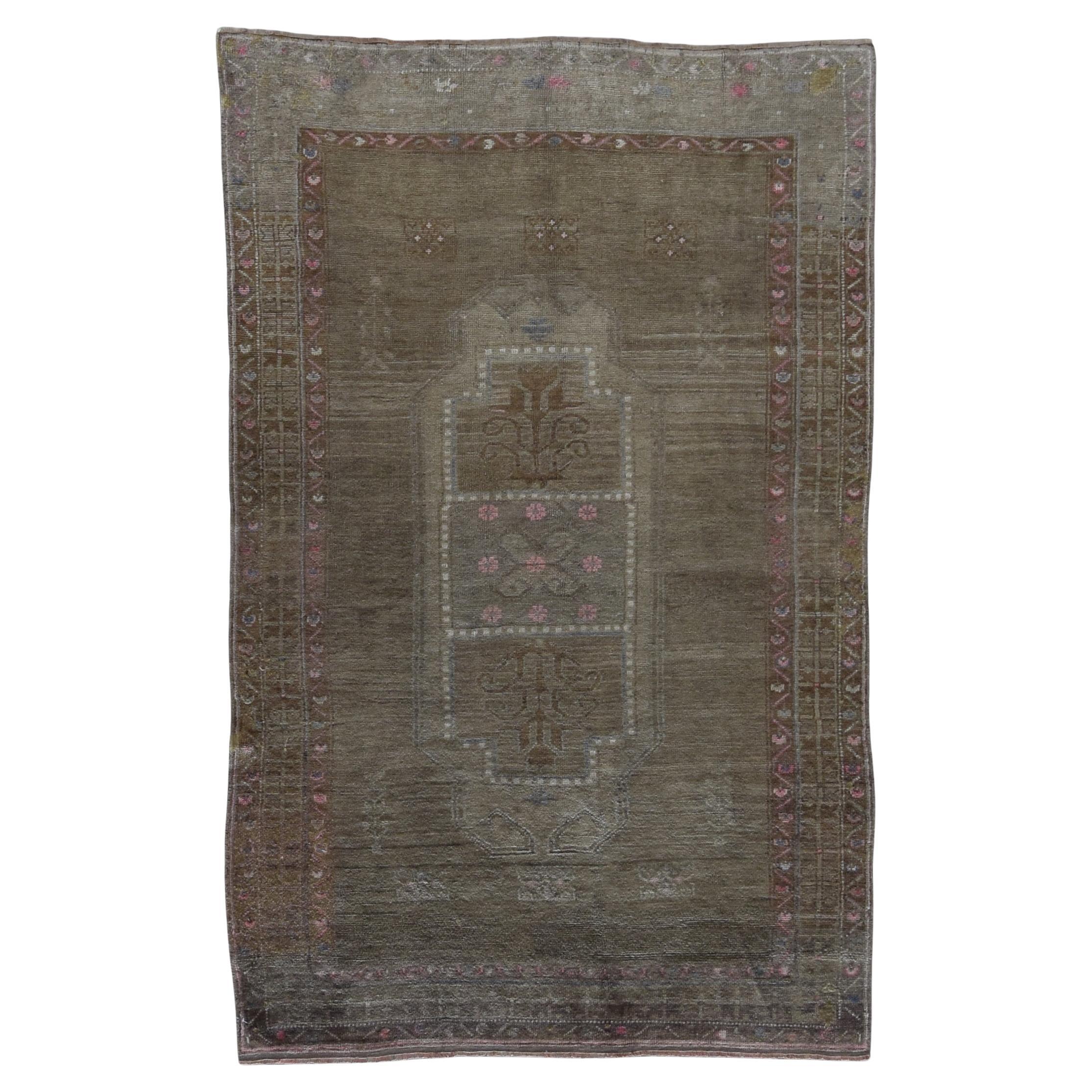 Vintage Oushak Wool Rug Olive and Brown 4'10''x7'8''