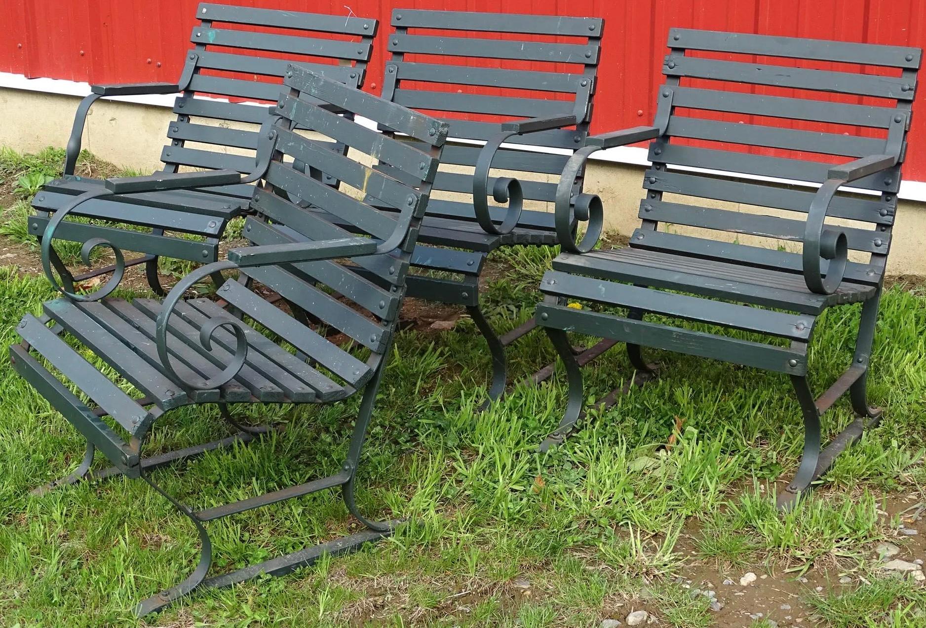 Vintage Outdoor Porch or Garden Lounge Chairs In Good Condition In Sheffield, MA