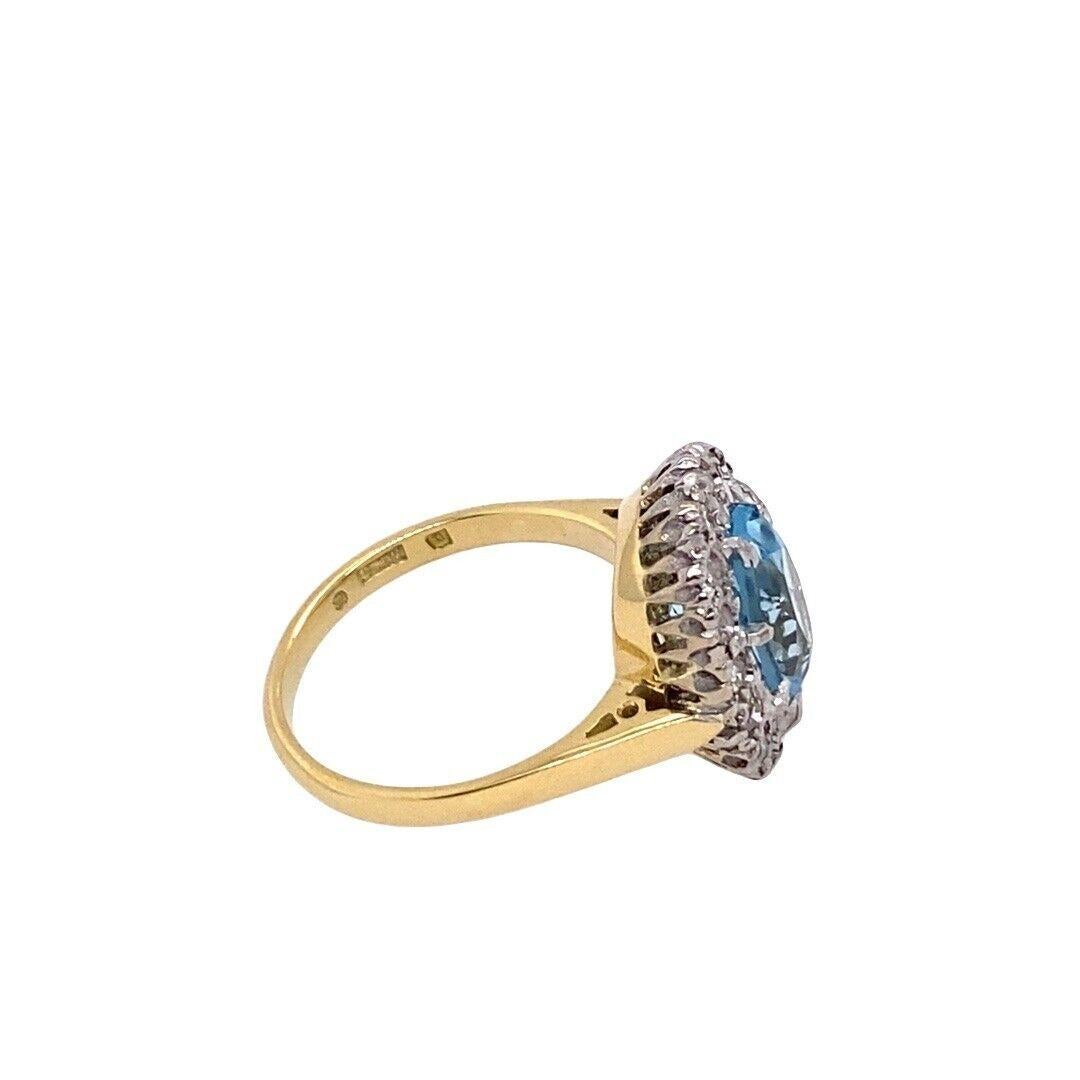 Women's Vintage Oval 2.0ct Blue Topaz Coronet Cluster Ring in 18ct Yellow and White Gold For Sale
