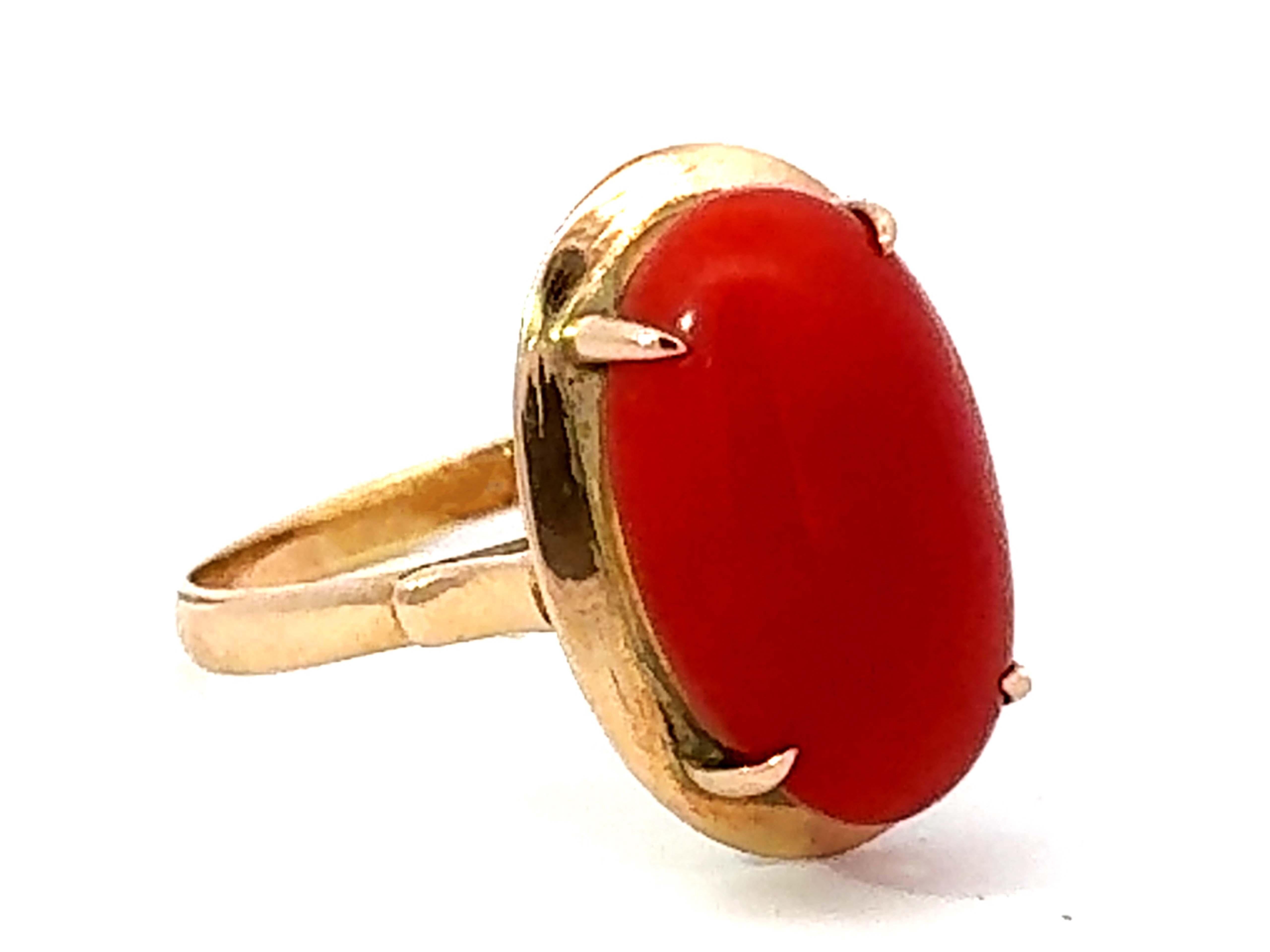 Modern Vintage Oval Aka Coral Ring 14k Yellow Gold For Sale