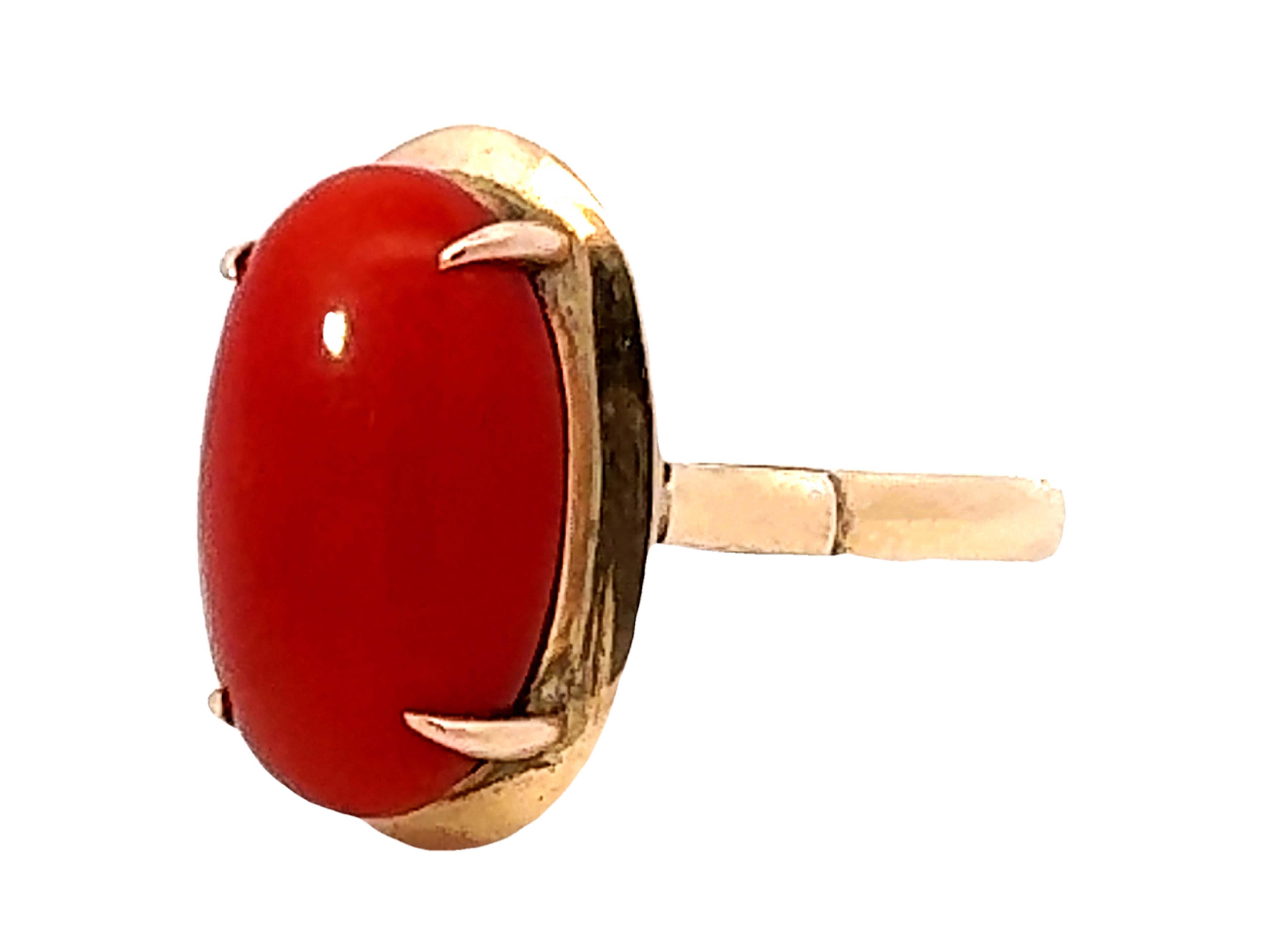 Oval Cut Vintage Oval Aka Coral Ring 14k Yellow Gold For Sale