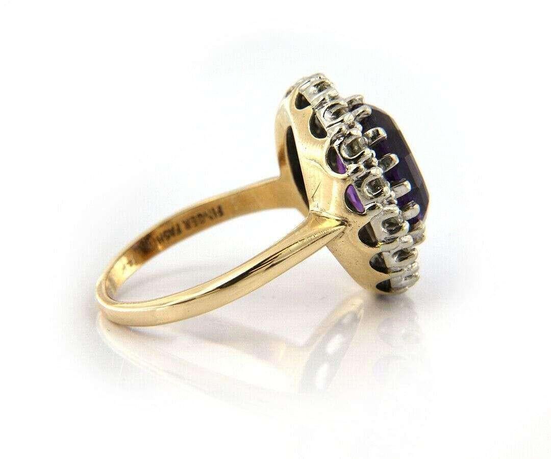 Vintage Oval Amethyst and Diamond Halo Ring in 14K Yellow Gold For Sale 1