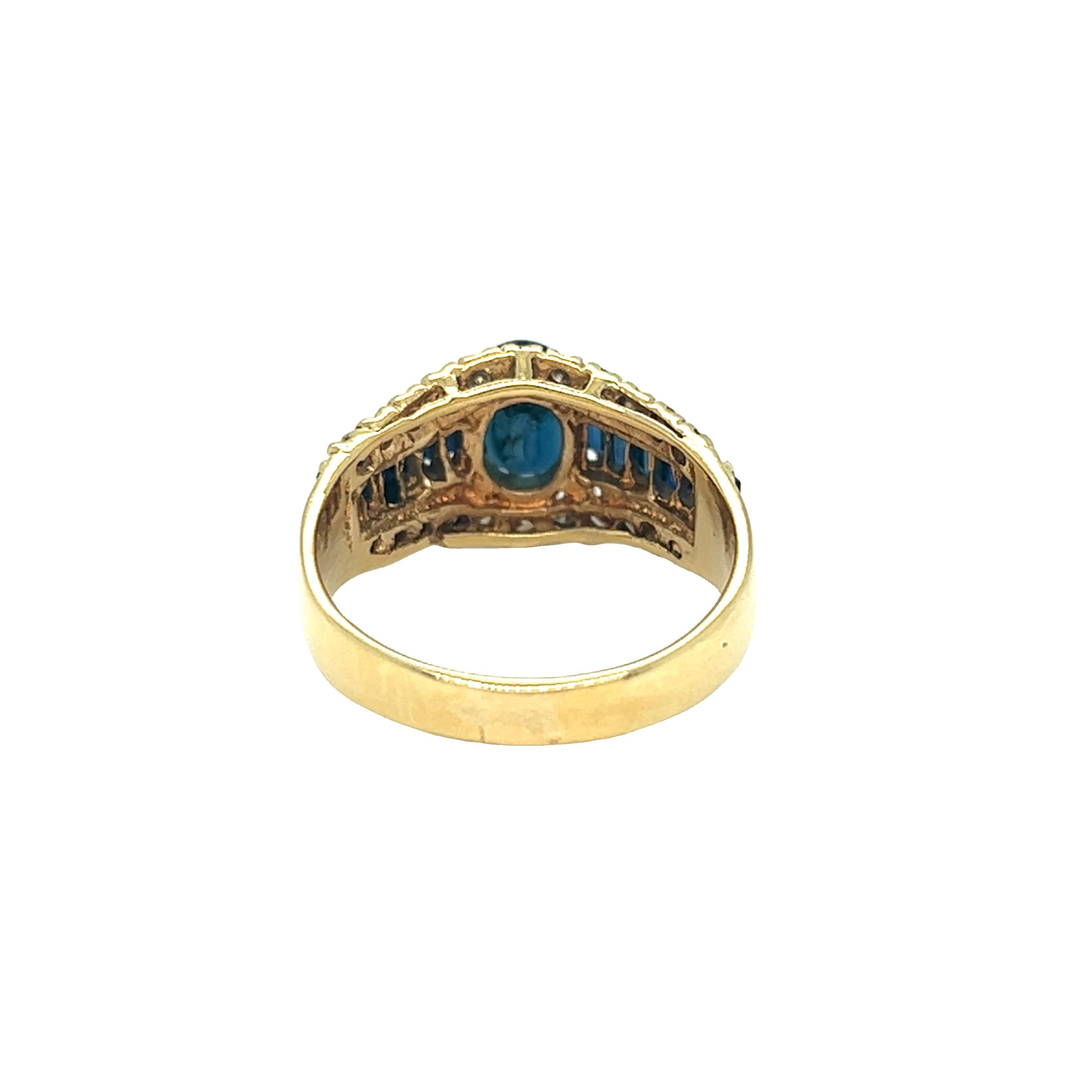 Bague vintage en or jaune 14 carats avec saphirs ovales et baguettes et diamants Unisexe en vente