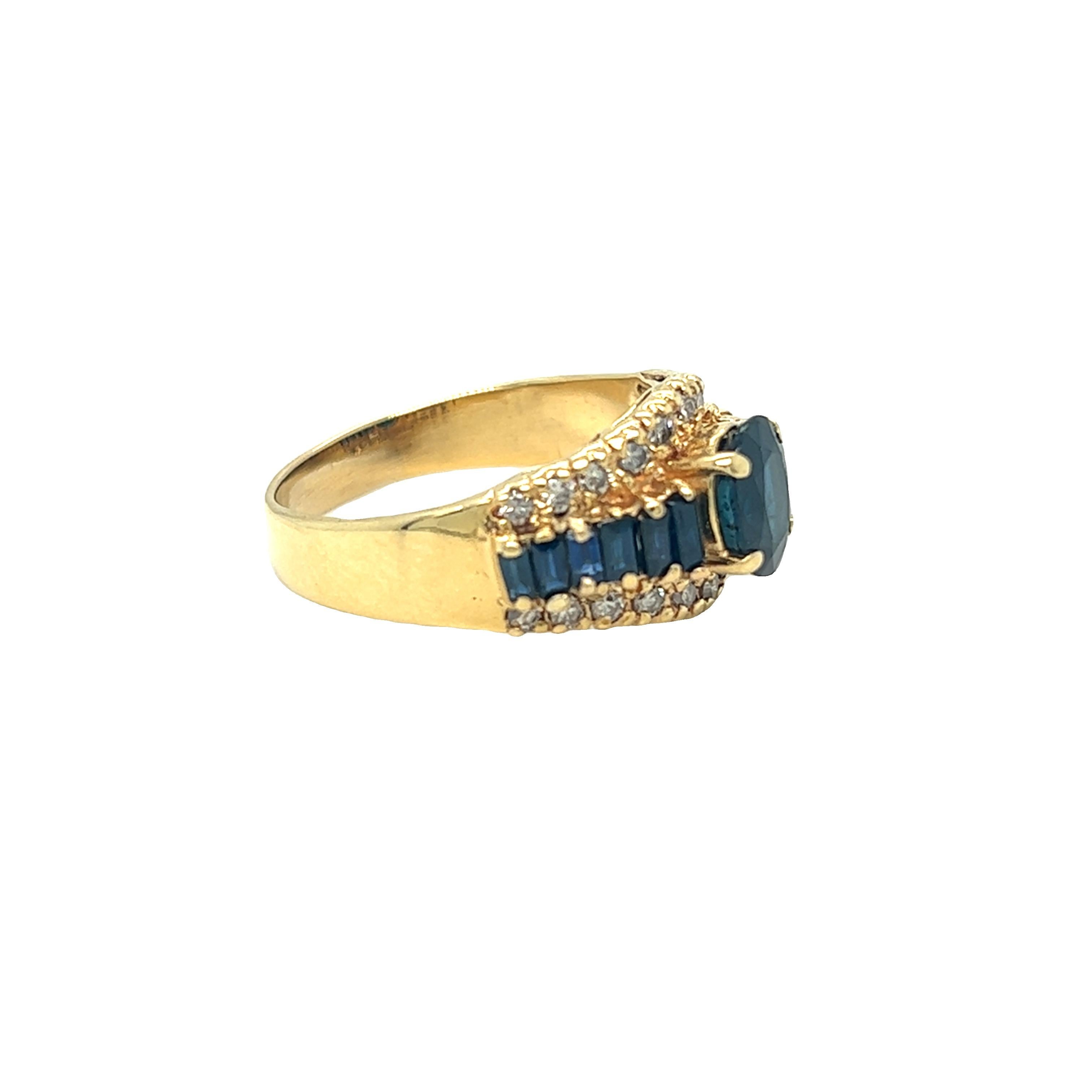 Women's or Men's Vintage Oval and Baguette Sapphire and Diamond Ring 14K Yellow Gold For Sale