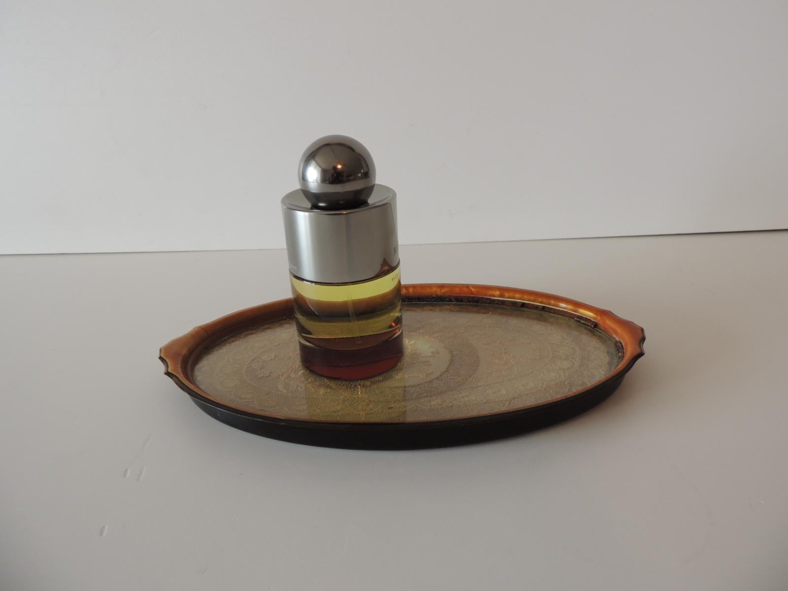 Victorien Vieux plateau de toilette ovale en bakelite avec insertion de dentelle