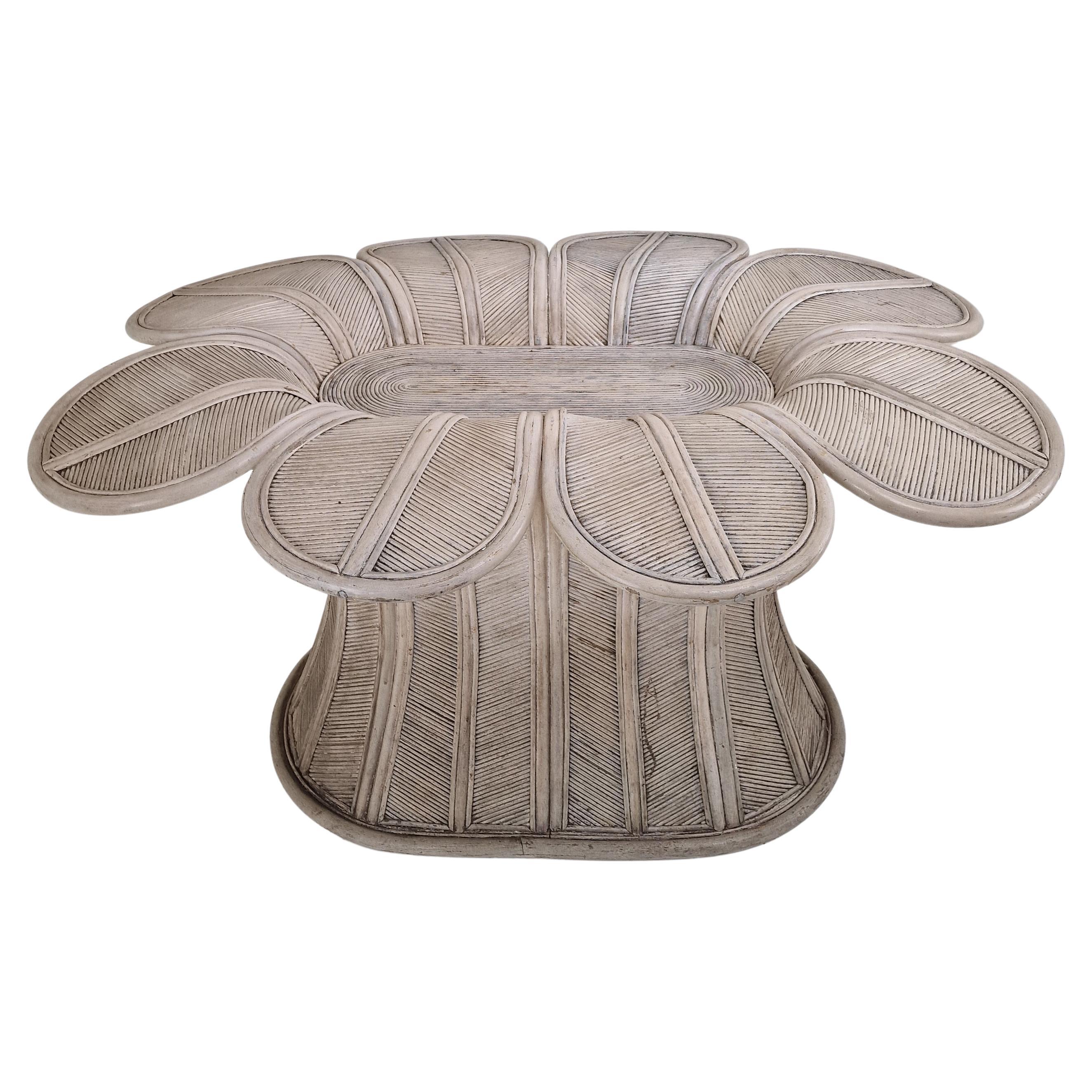 Mesa de comedor vintage ovalada de bambú y ratán, Francia Años 80
