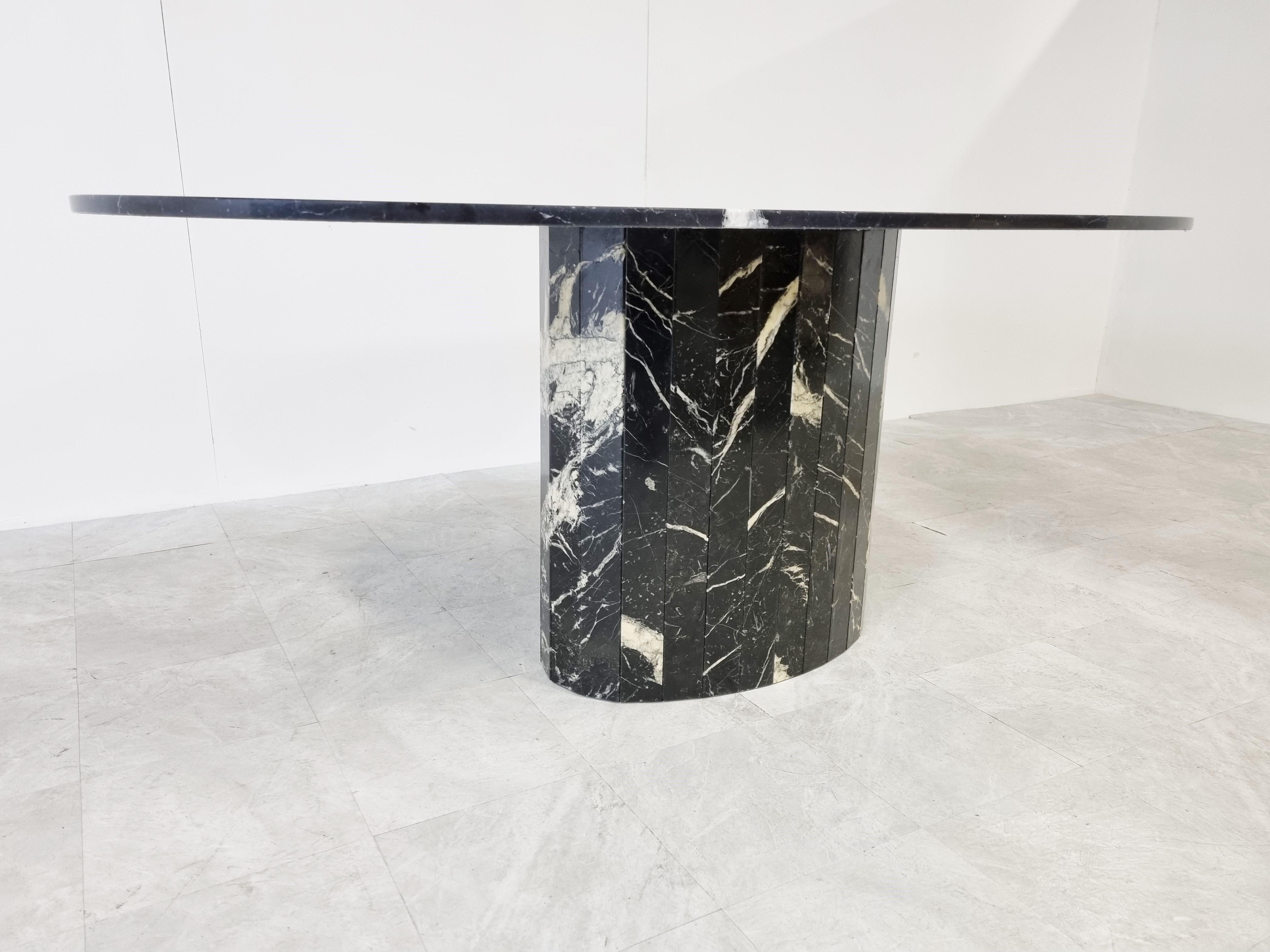 Vintage Oval Black Marble Dining Table, 1970s In Good Condition In HEVERLEE, BE