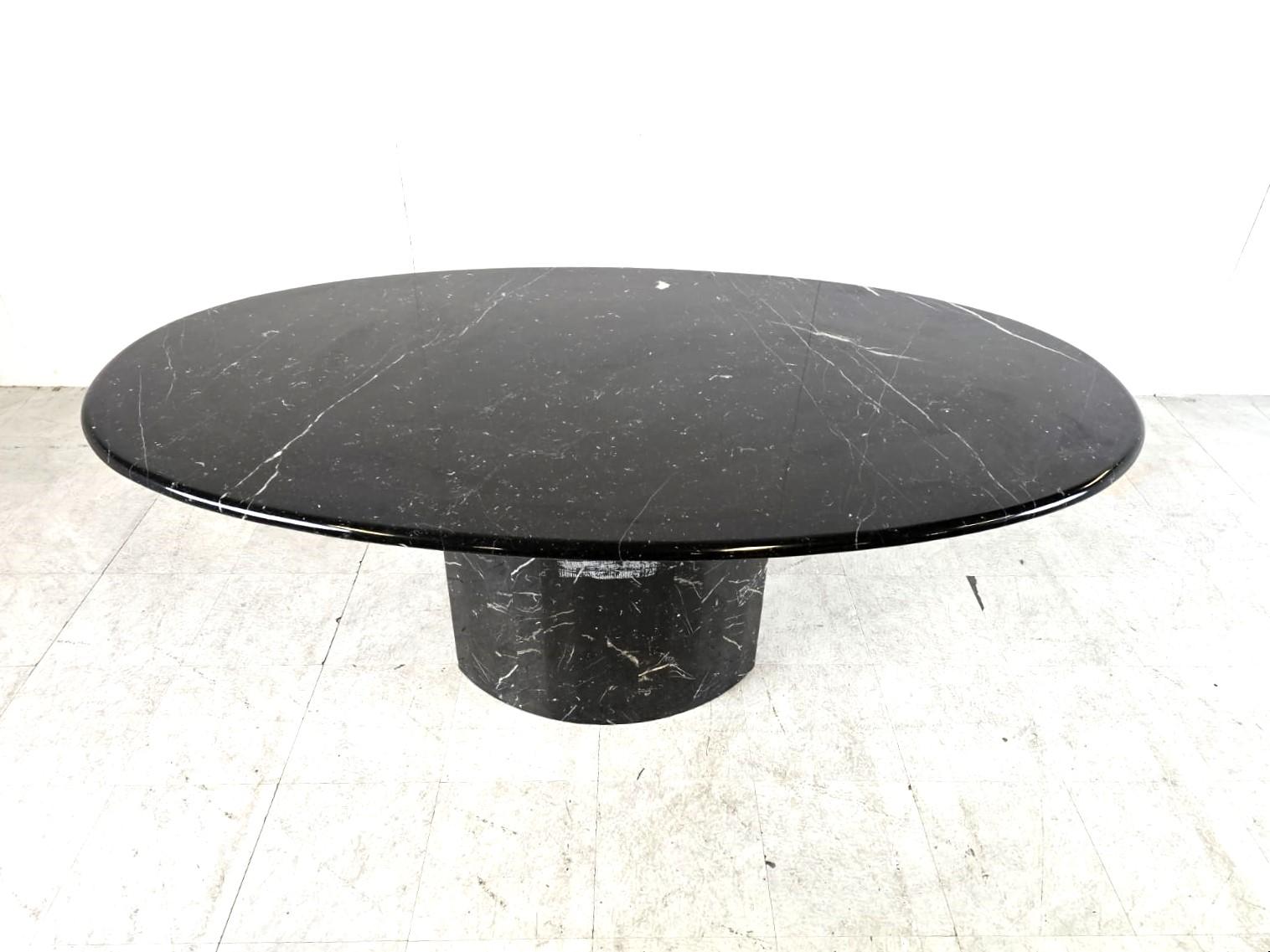Marble Vintage oval black marble dining table, 1970s For Sale