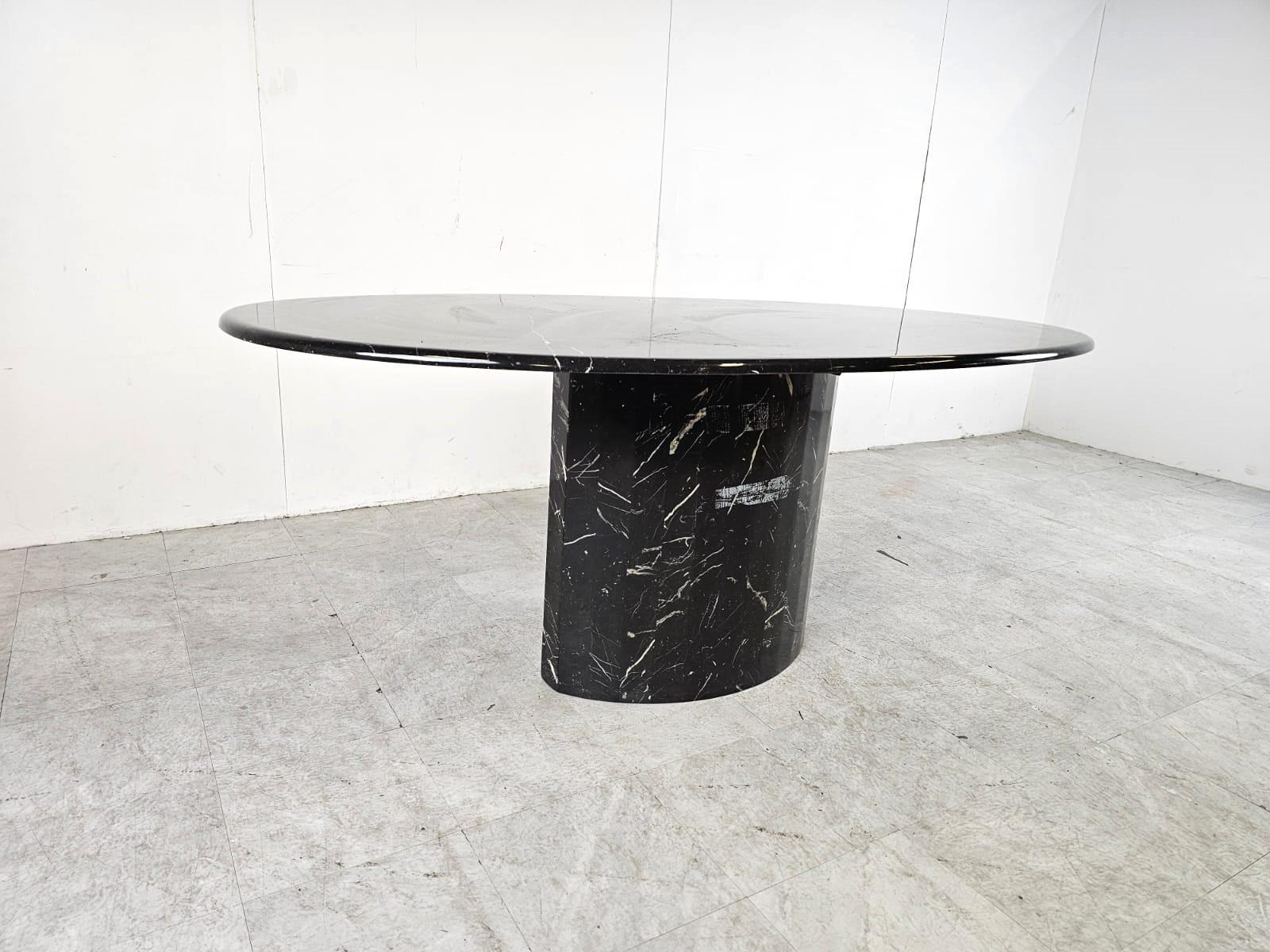 Vintage oval black marble dining table, 1970s For Sale 2