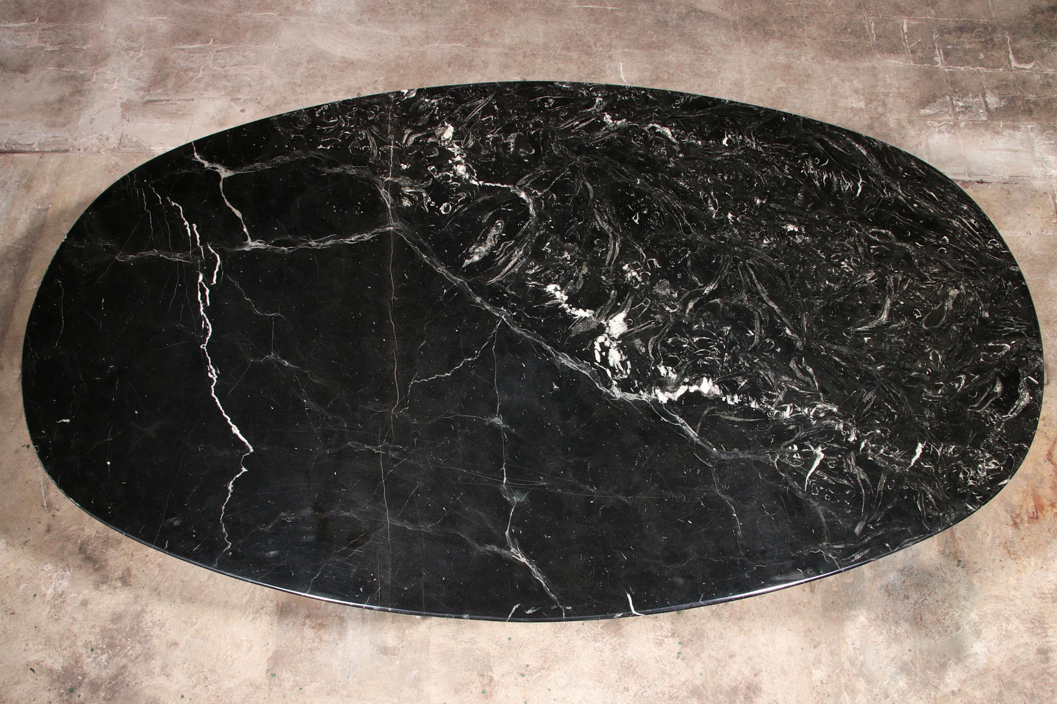 Vintage Oval Black Marble Dining Table, 1970s Italian Design 2