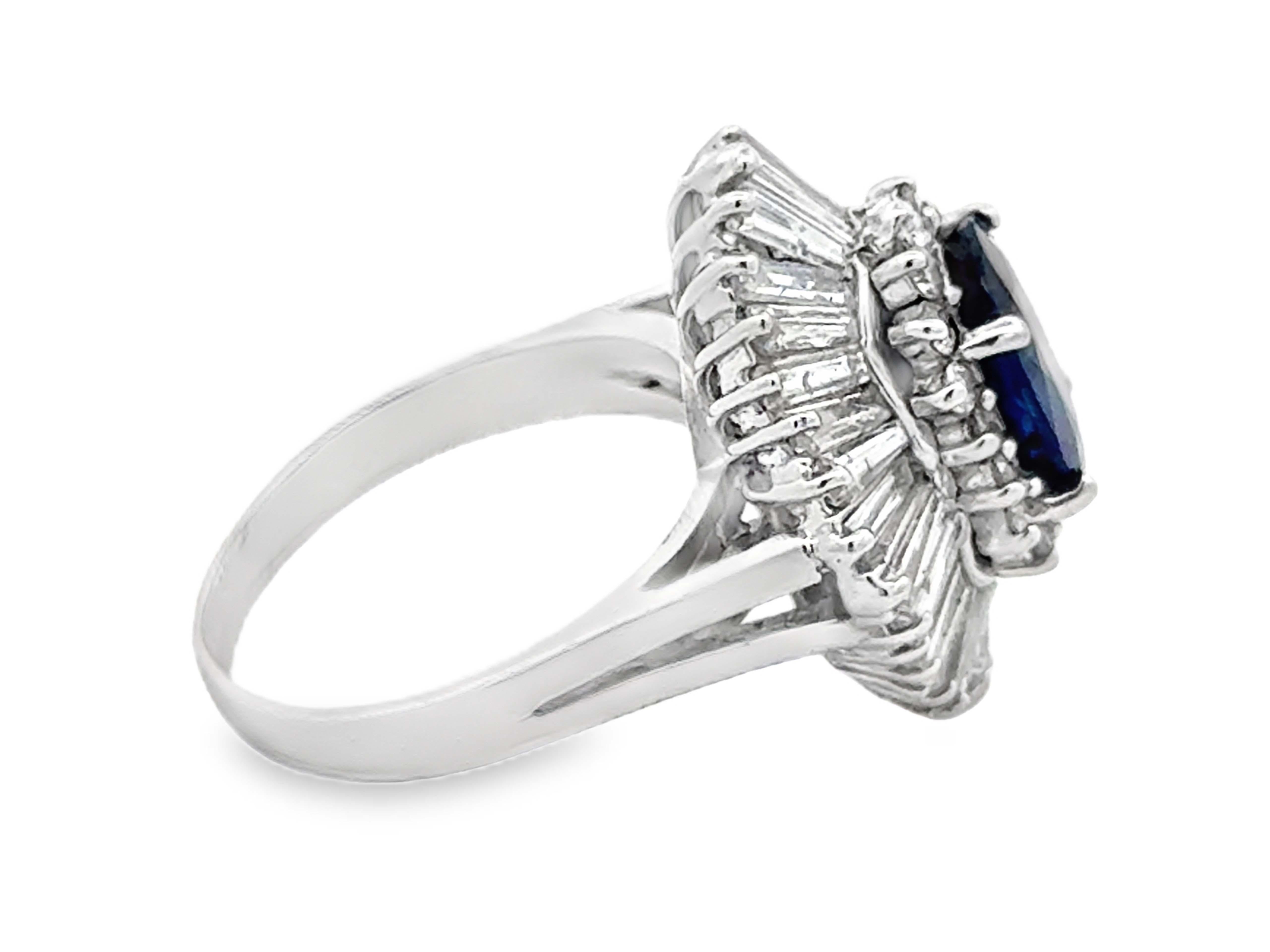 Vintage Oval Blue Sapphire Baguette Diamond Ballerina Ring 14K Solid White Gold In Excellent Condition For Sale In Honolulu, HI
