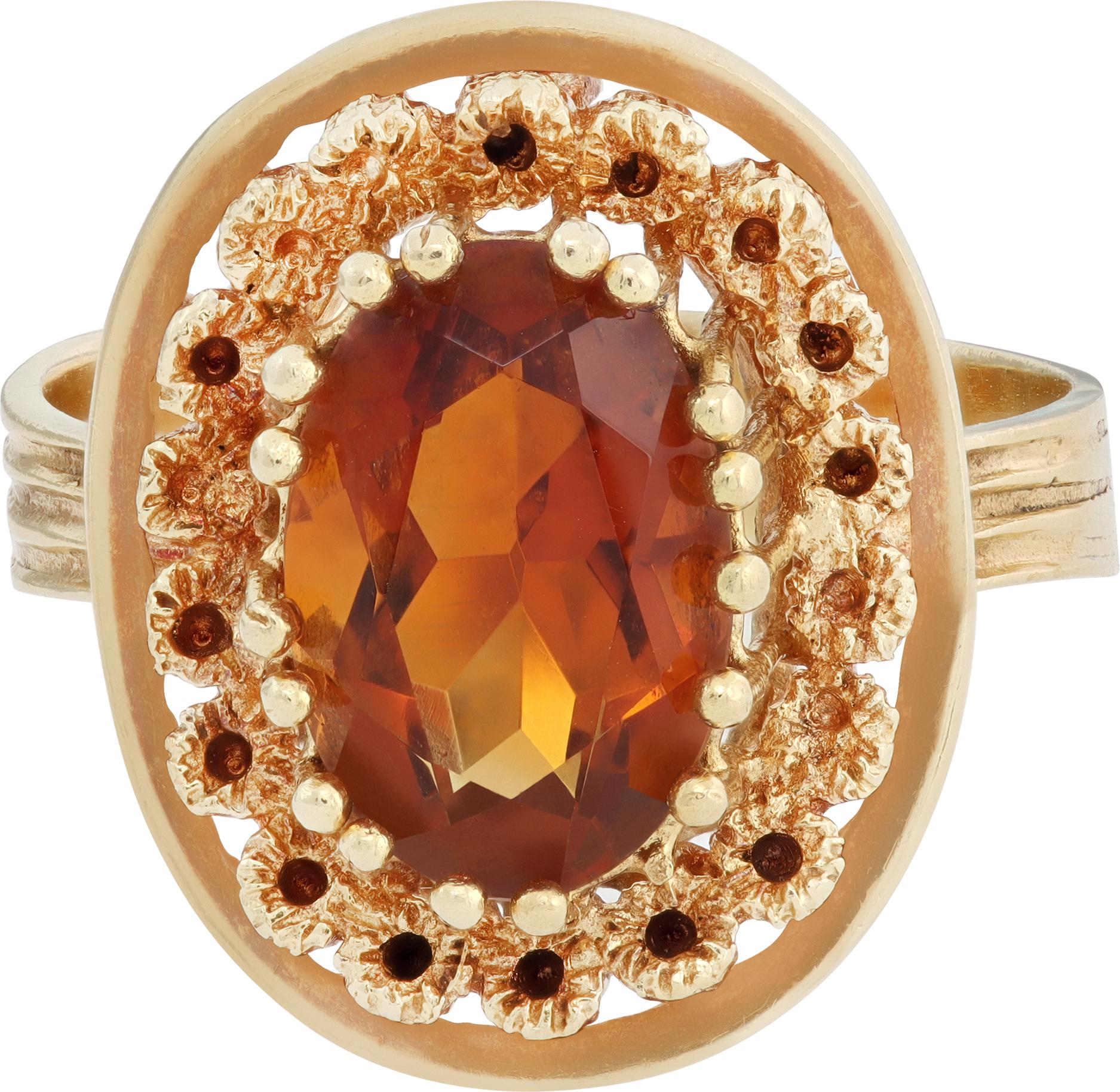 Vintage Ovale taglio brillante, citrino di Madeira di circa 4,00 carati in oro giallo 18K. La parte anteriore dell'anello misura 20 mm di altezza e 15 mm di larghezza. Misura 4,25.

Questo anello di Citrino è attualmente di misura 9.25 e alcuni
