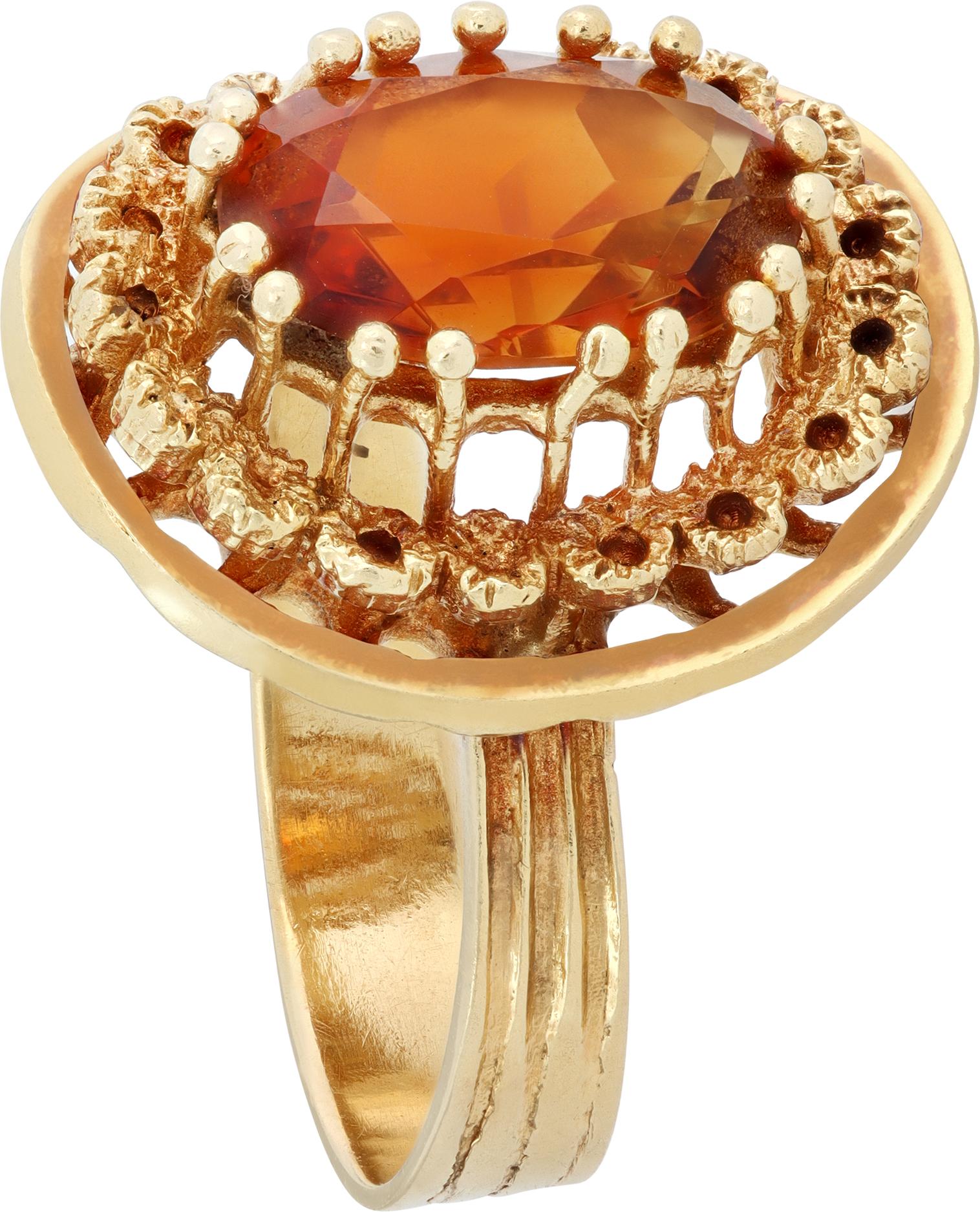 Anello vintage in oro giallo con citrino di Madeira taglio ovale e brillante In condizioni ottime in vendita a Surfside, FL