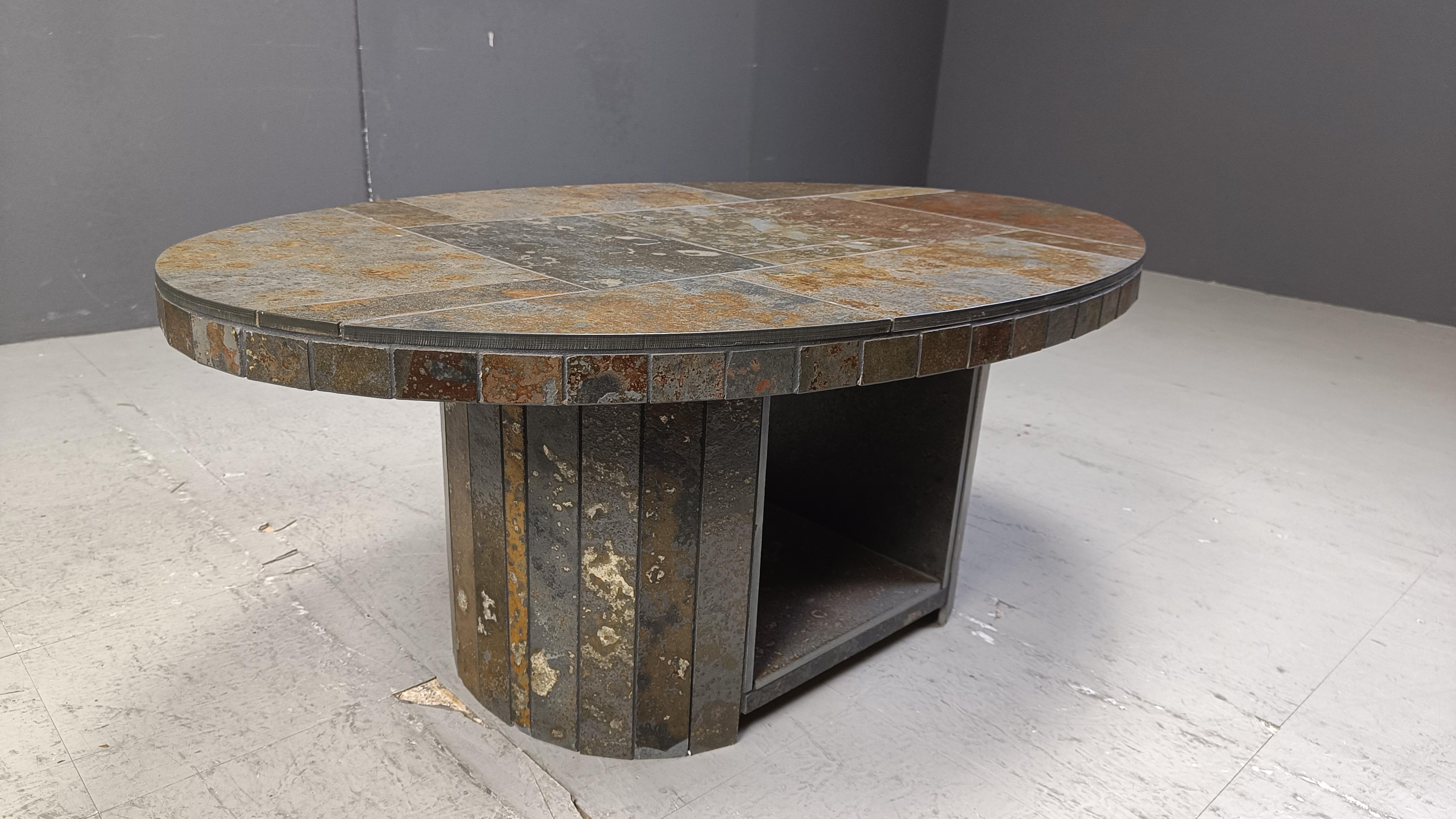 Vintage oval brutalist coffee table, 1970s For Sale 1