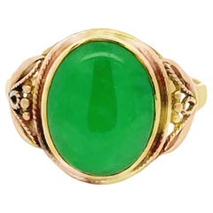 Bague vintage en or jaune 18 carats avec jade vert cabochon ovale