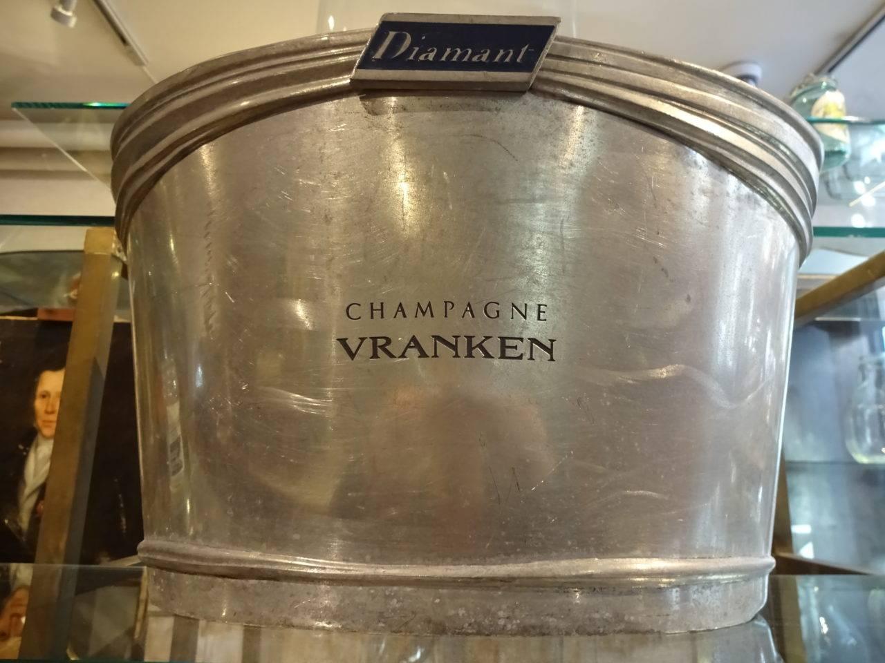 Vintage French champagne / wine cooler, in tin. Pretty oval shape, with the inscription DIAMANT – CHAMPAGNE VRANKEN on the side. Super too for storage, and even as a planter.