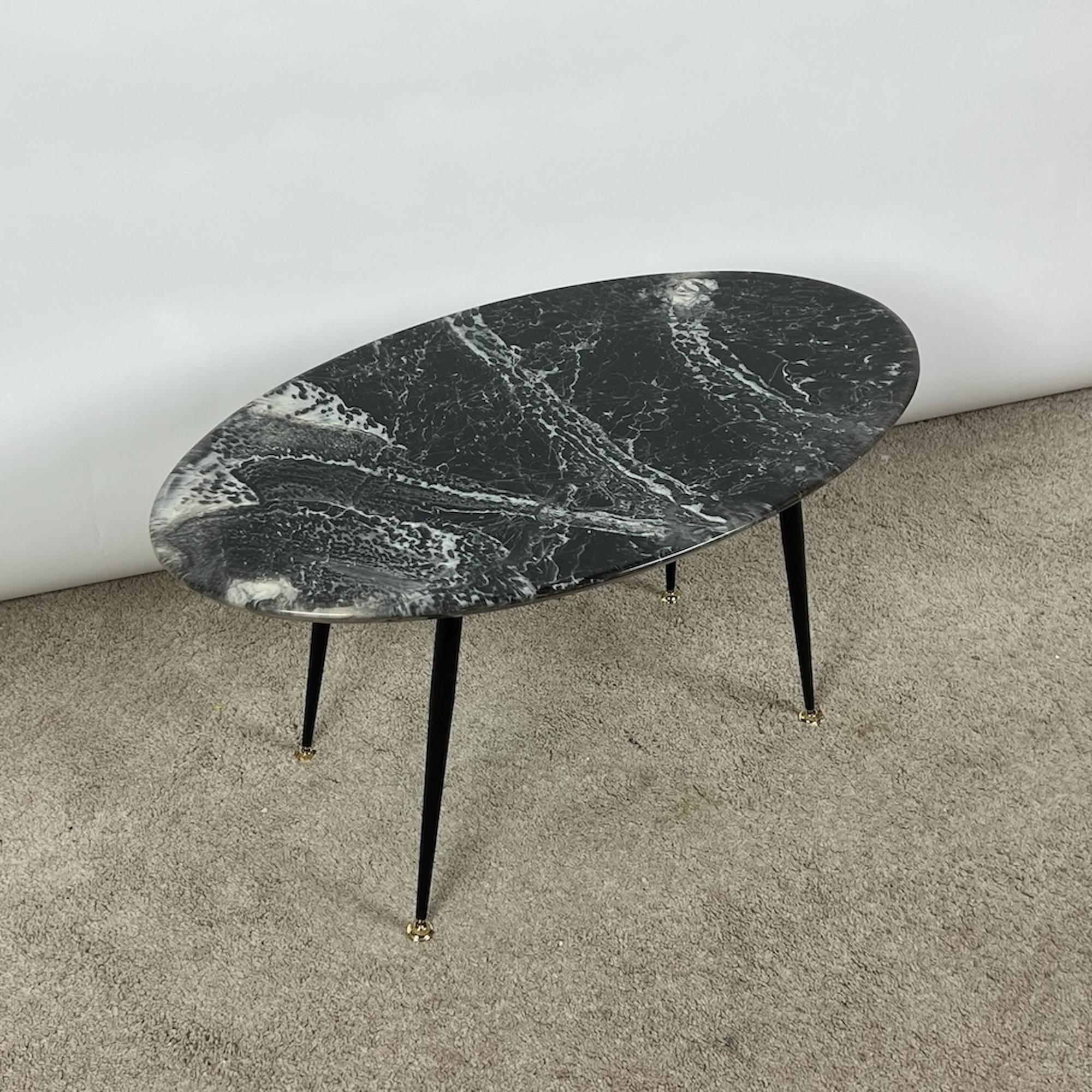 Mid-20th Century Vintage Oval Coffee Table - 1960s Charm with Faux Marble Top and Brass Accents