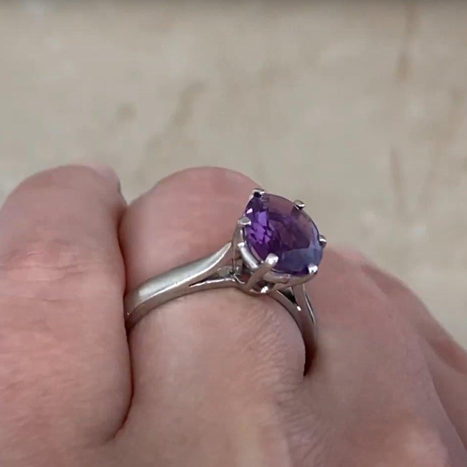 Vintage-Ring mit Amethyst im Ovalschliff und Zackenschliff in Zackenform ( ca. 2,00 Karat), Platin im Zustand „Hervorragend“ im Angebot in New York, NY