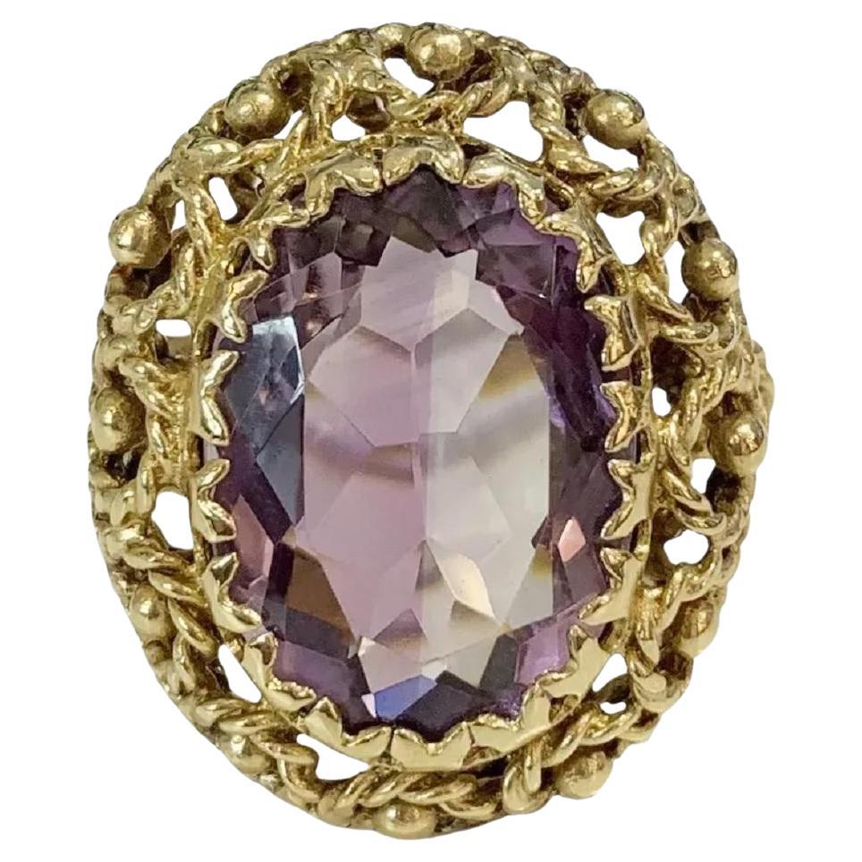 Vintage Oval Cut Amethyst Ring in 14K Yellow Gold