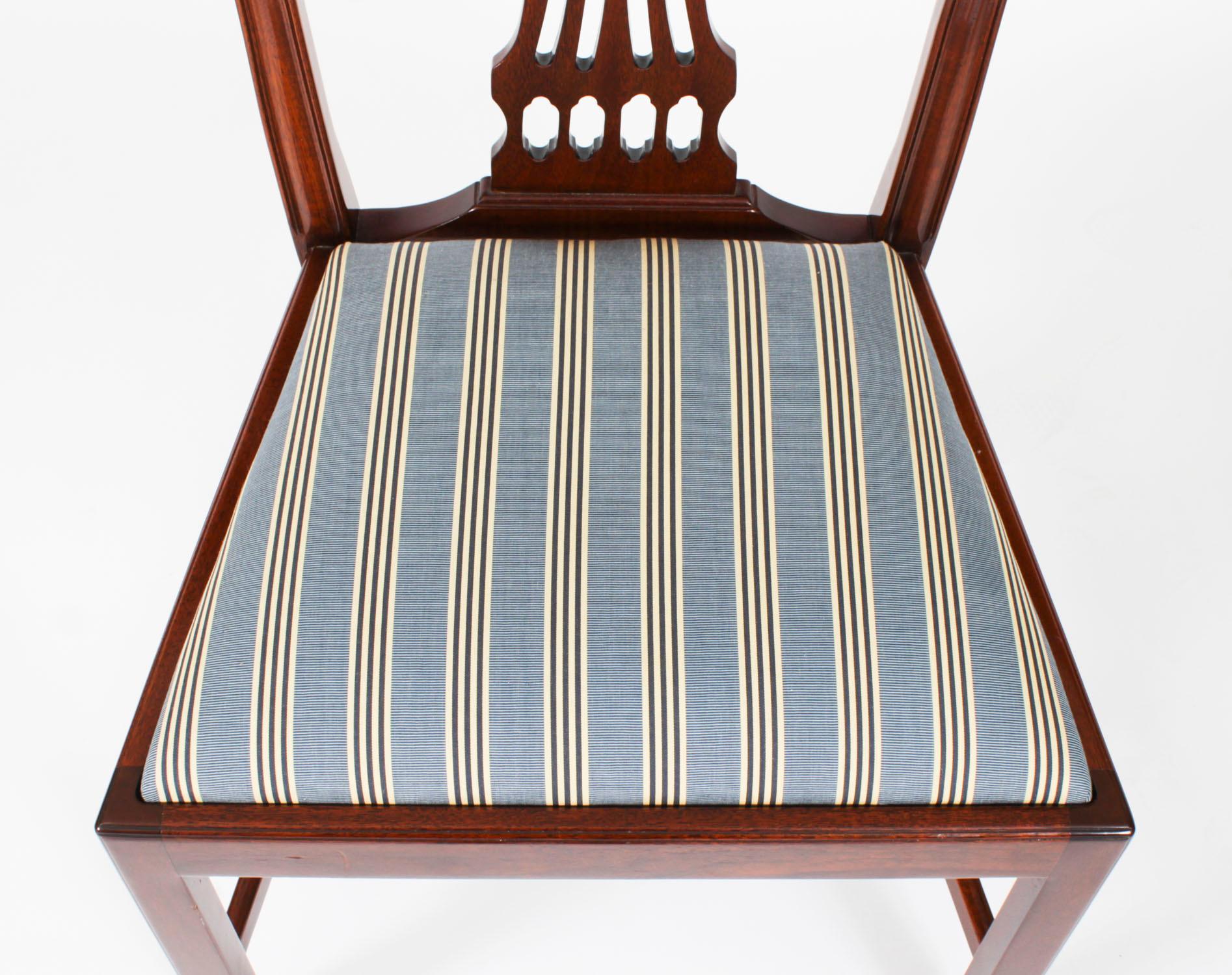 Table de salle à manger ovale et 6 chaises de William Tillman 20ème siècle en vente 2