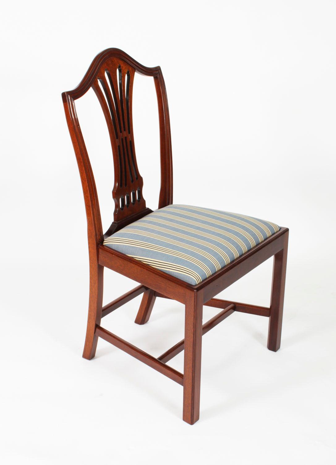Table de salle à manger ovale et 6 chaises de William Tillman 20ème siècle en vente 1