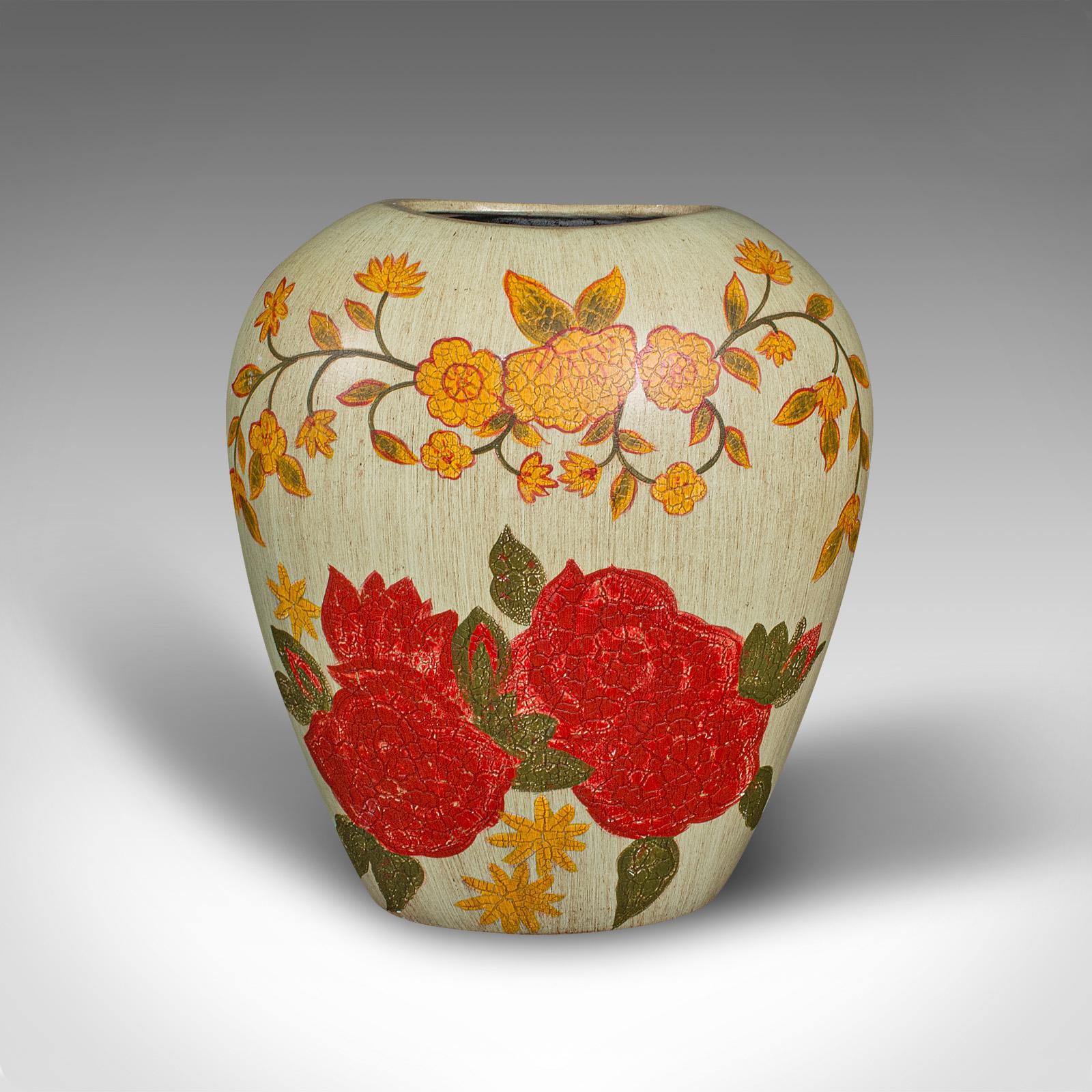 flower vase in spanish