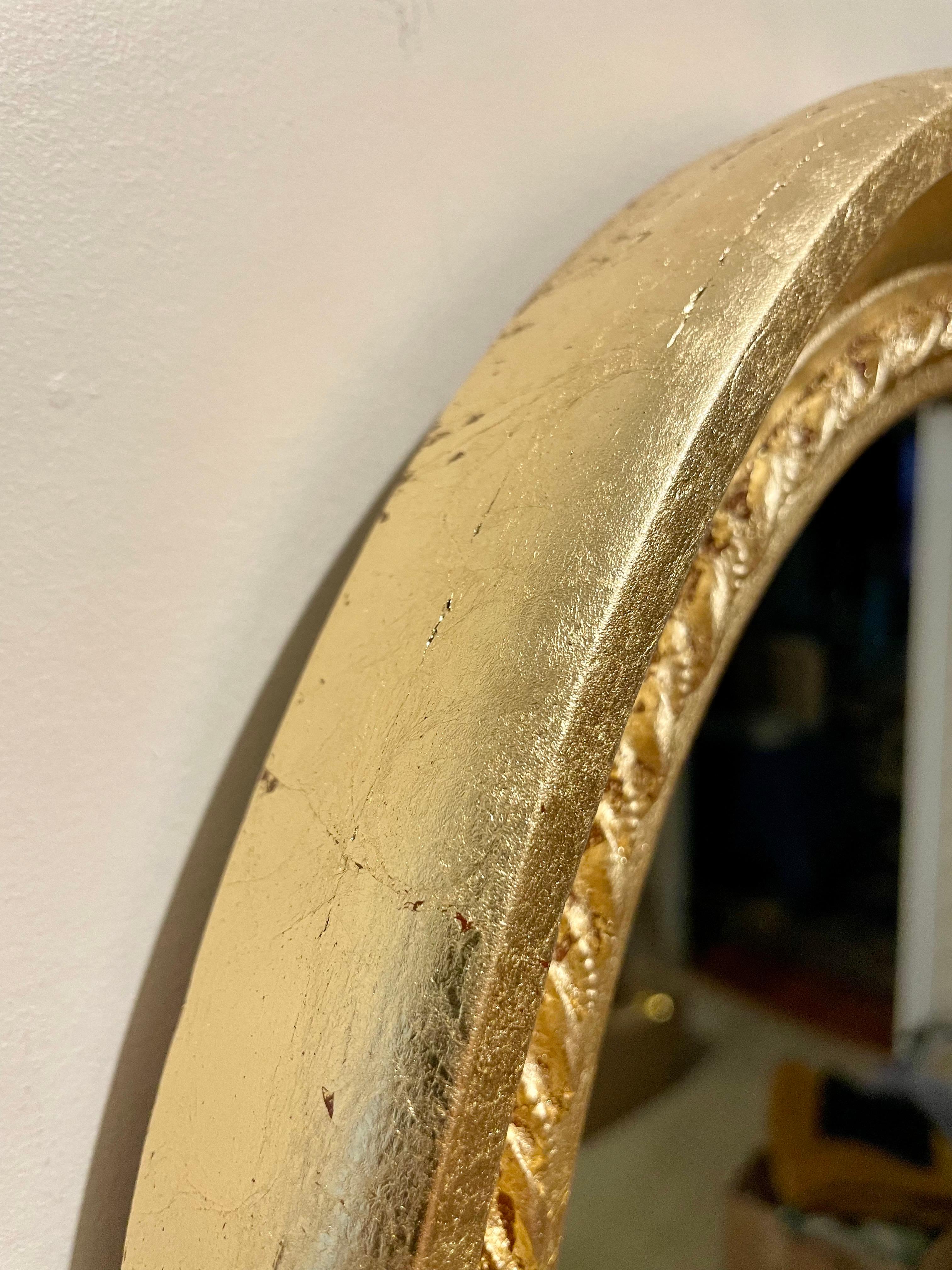 italien Miroir ovale doré Vintage en vente