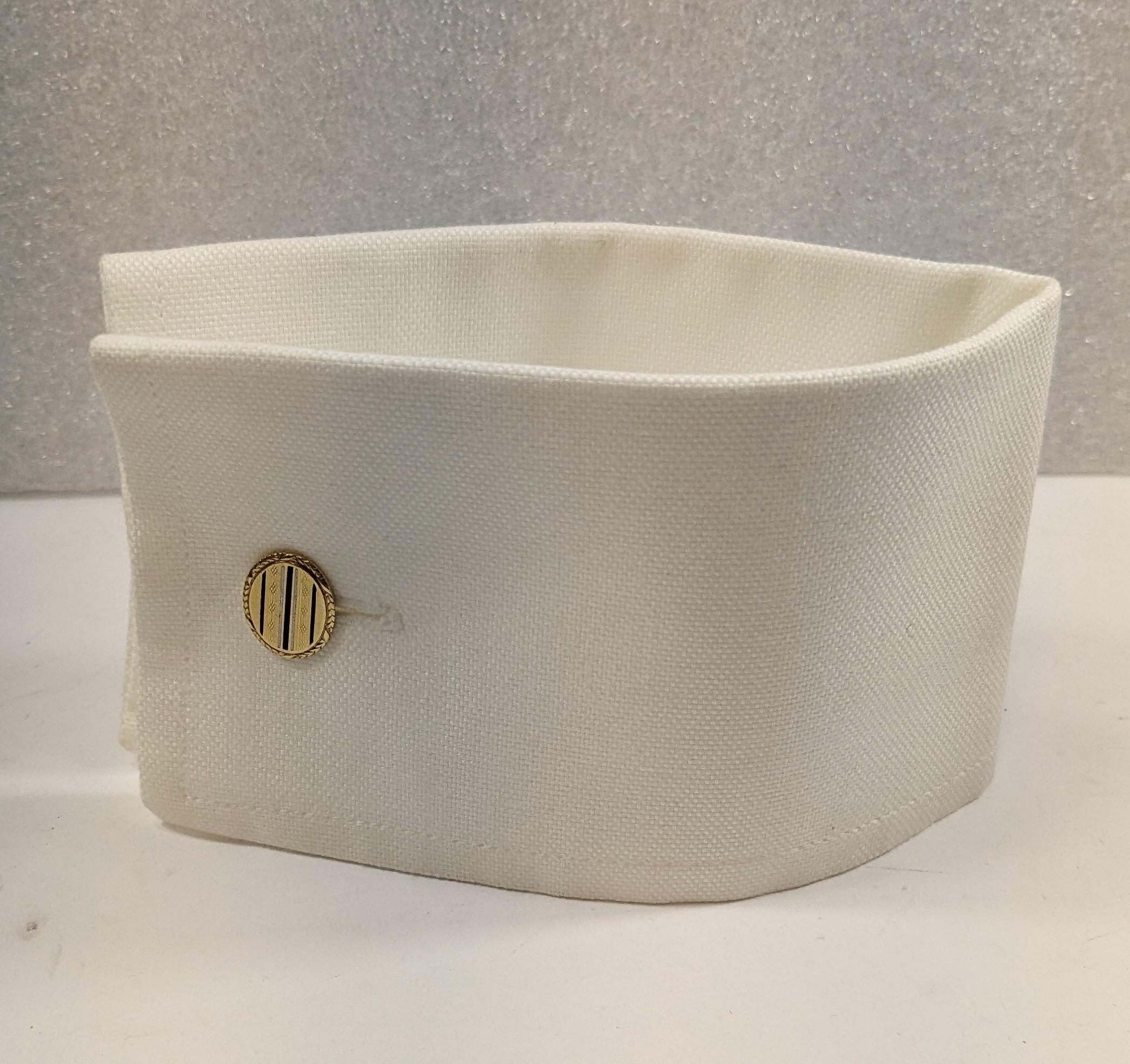 Manschettenknöpfe aus 18 Karat Gelbgold mit ovalem Guilloche und blauer Emaille im Angebot 1