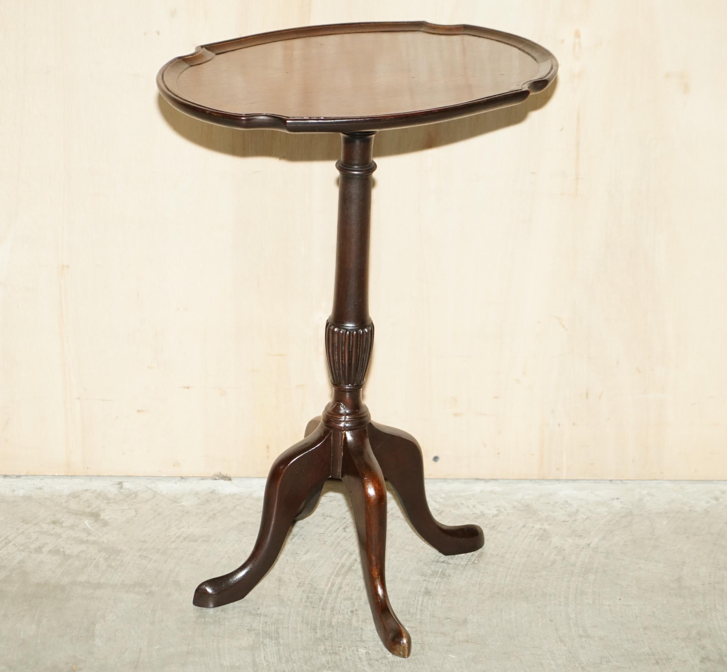 Royal House Antiques

Royal House Antiques is delighted to offer for sale this lovely vintage light Mahogany Pie crust edge, Oval lamp or side table.

A good-looking well-made four legged side table in good order, we have cleaned waxed and polished