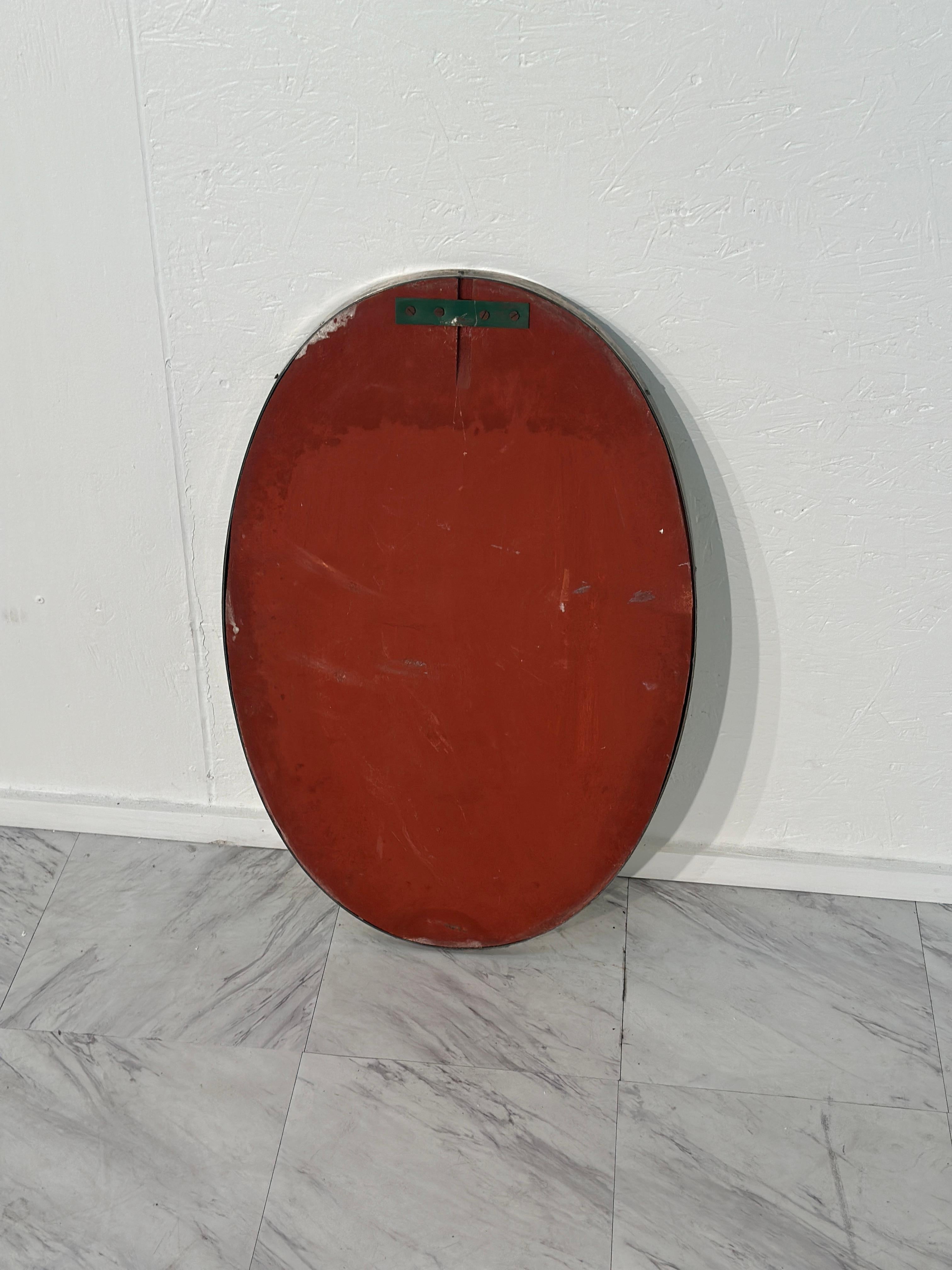 Laiton Miroir mural italien ovale vintage des années 1960 en vente