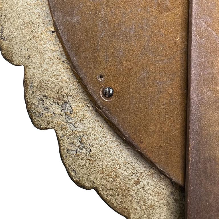 Specchio ovale d'epoca Luigi XVI in legno dorato con fiocco e accenti Trompe L'Oeil in vendita 2