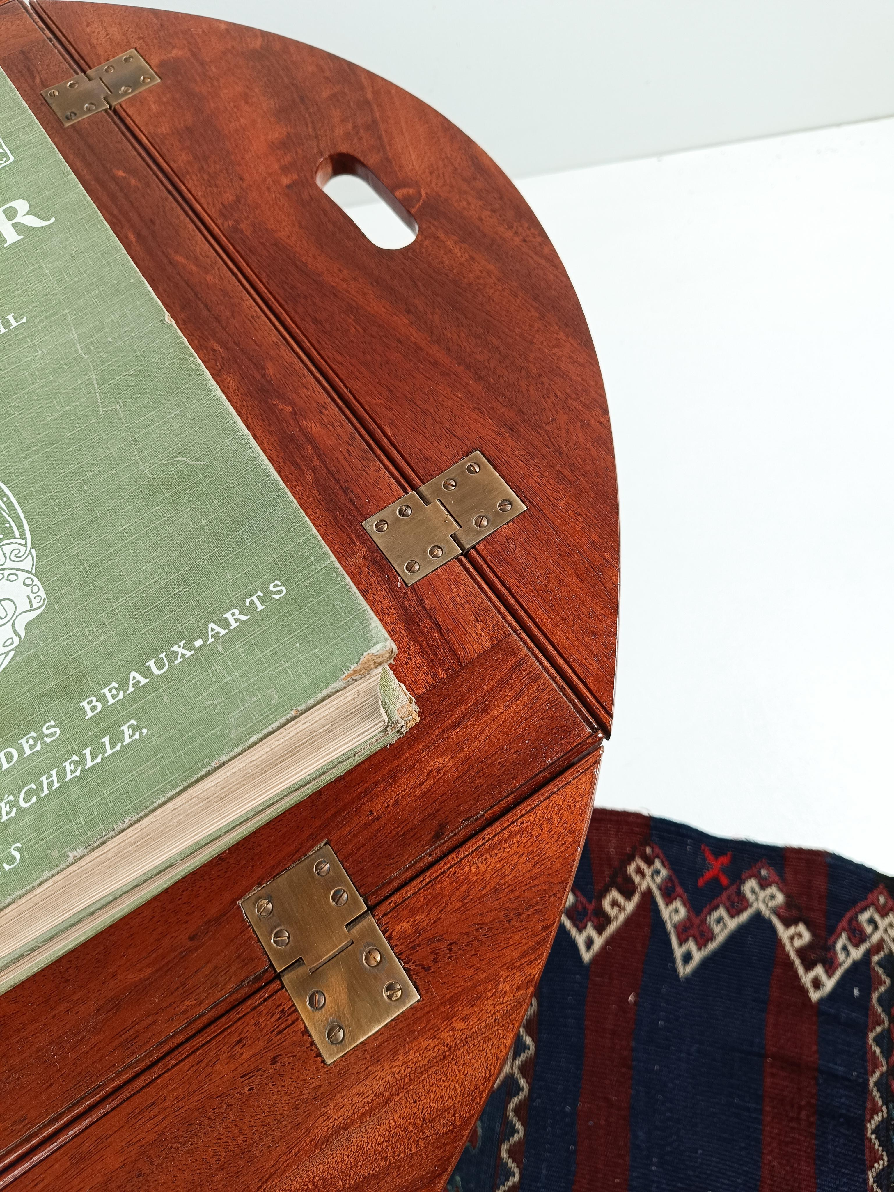 European Vintage Oval Mahogany Butler's Coffee Tray Table in Georgian-style, Circa 1960s For Sale