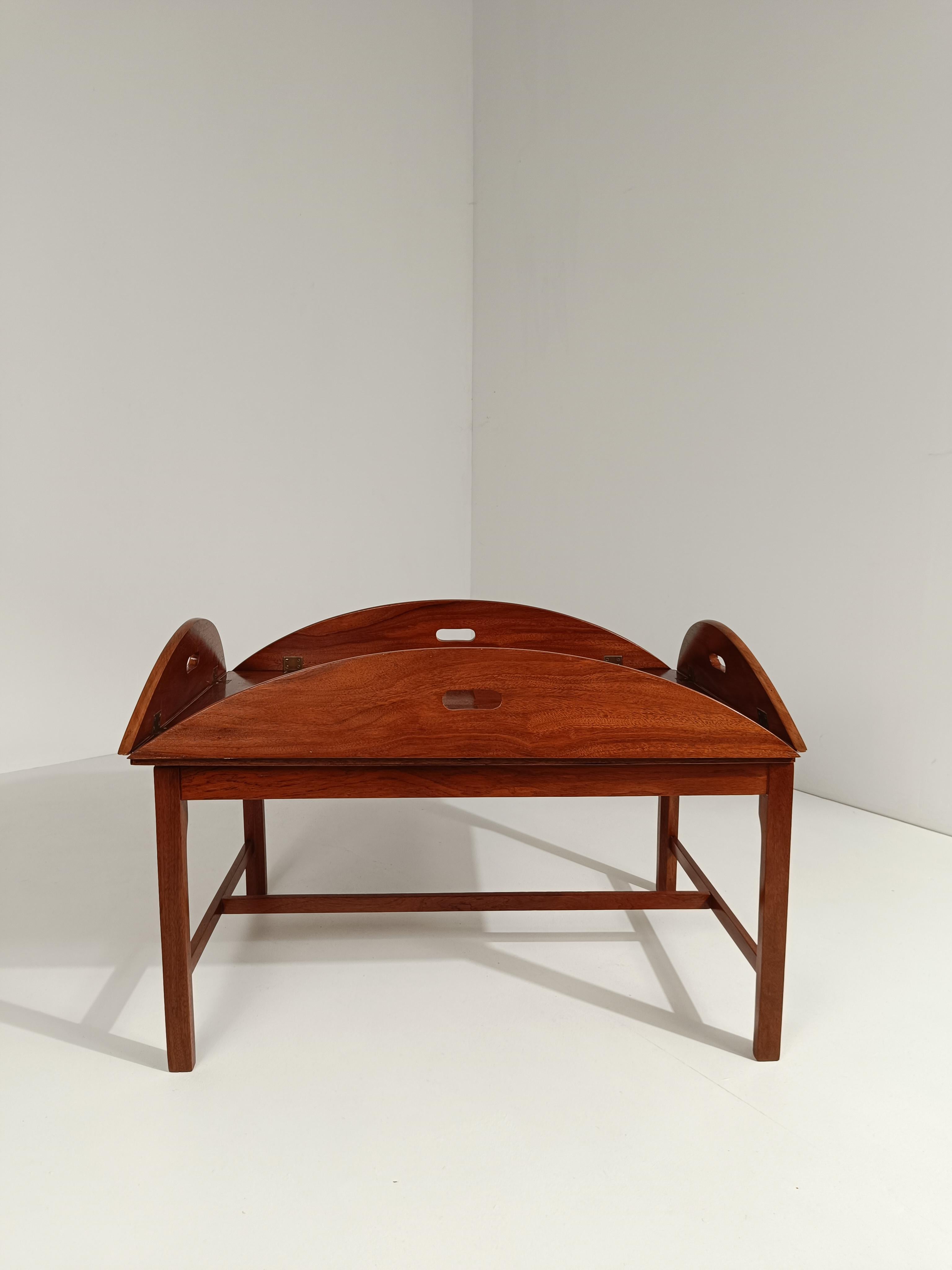 Vintage Oval Mahogany Butler's Coffee Tray Table in Georgian-style, Circa 1960s 1