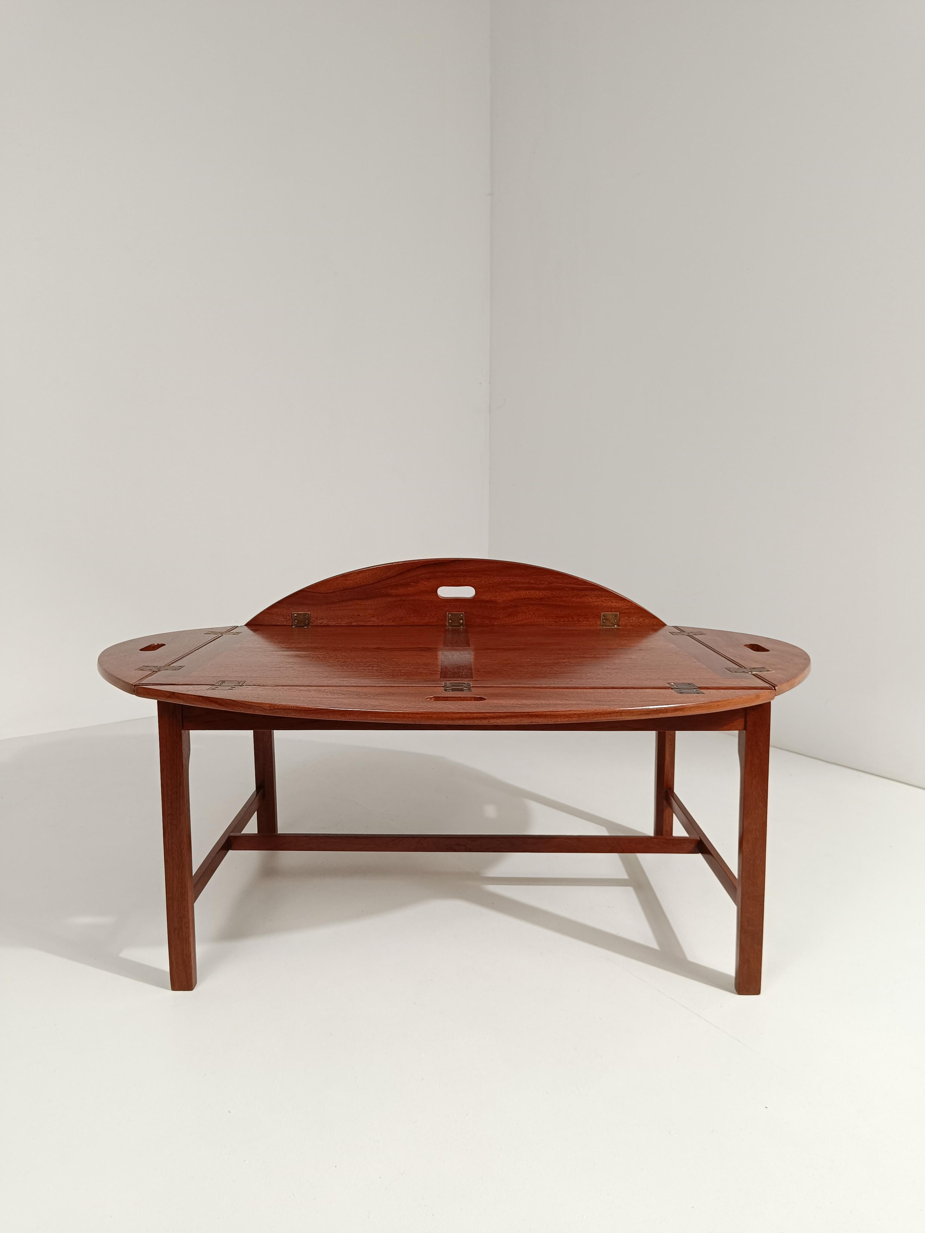 Vintage Oval Mahogany Butler's Coffee Tray Table in Georgian-style, Circa 1960s For Sale 2
