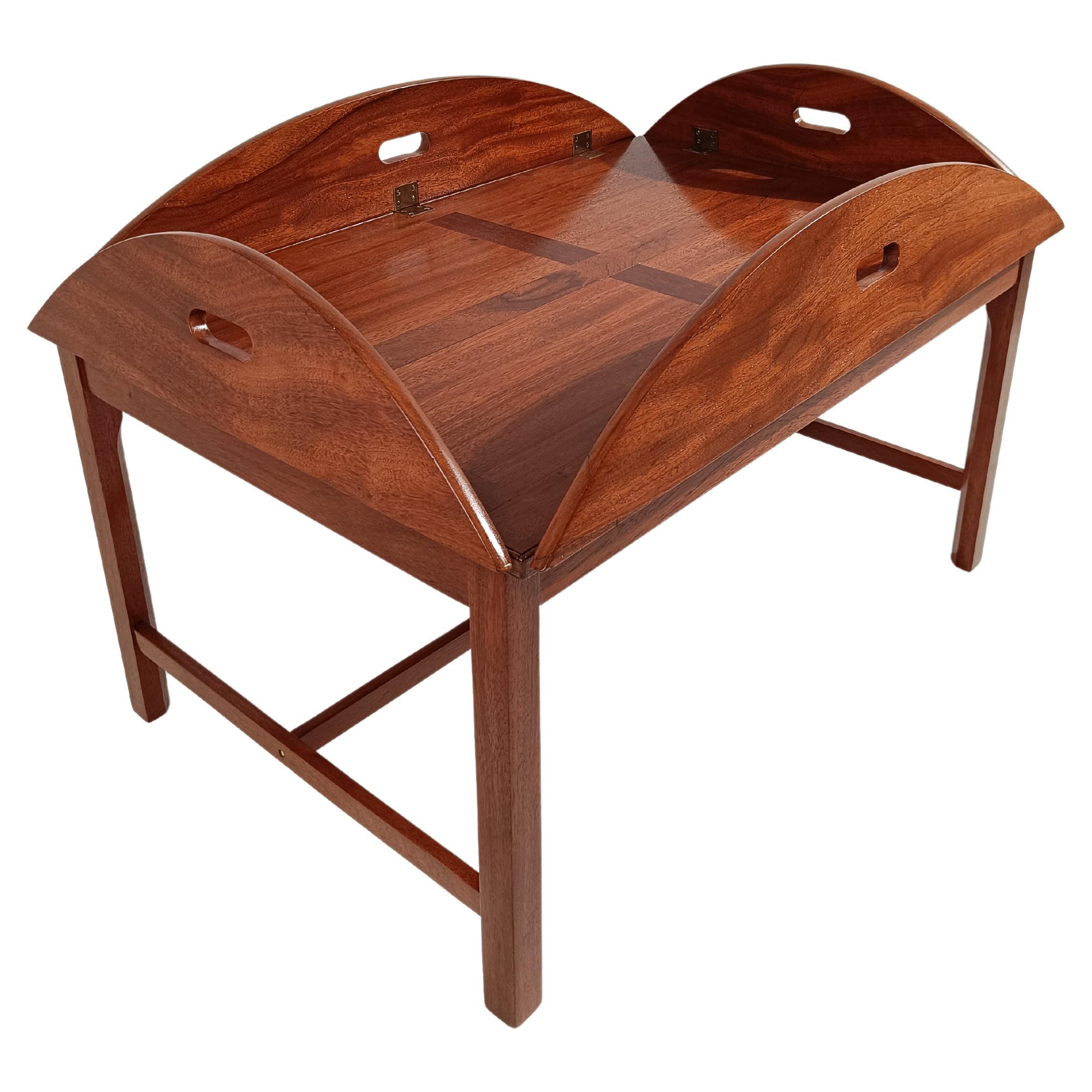 Vintage Oval Mahogany Butler's Coffee Tray Table in Georgian-style, Circa 1960s For Sale