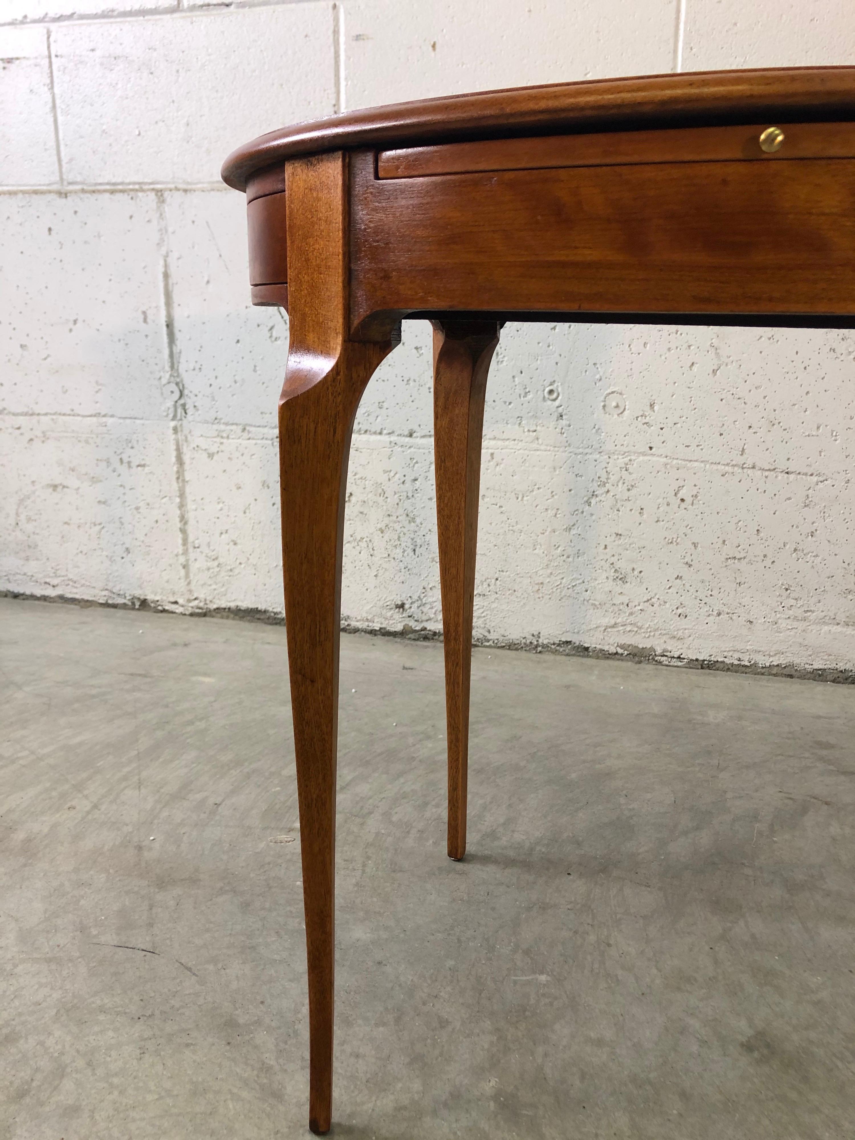 American Vintage Oval Maple Wood Side Table For Sale