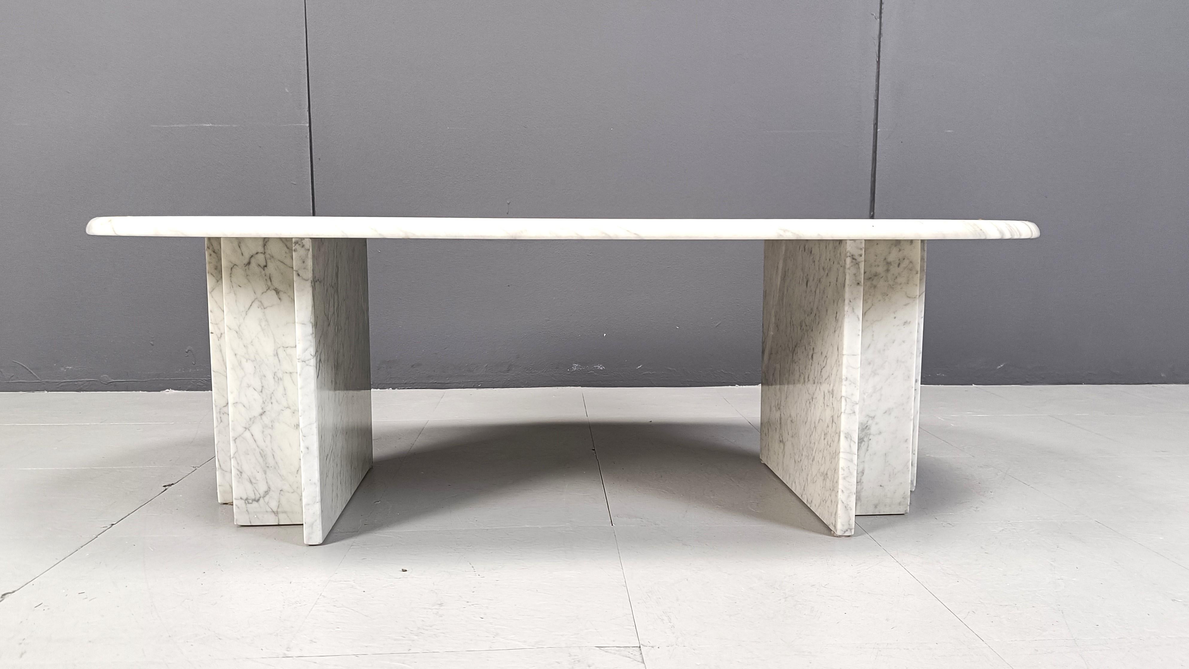Vintage oval marble coffee table, 1970s 1