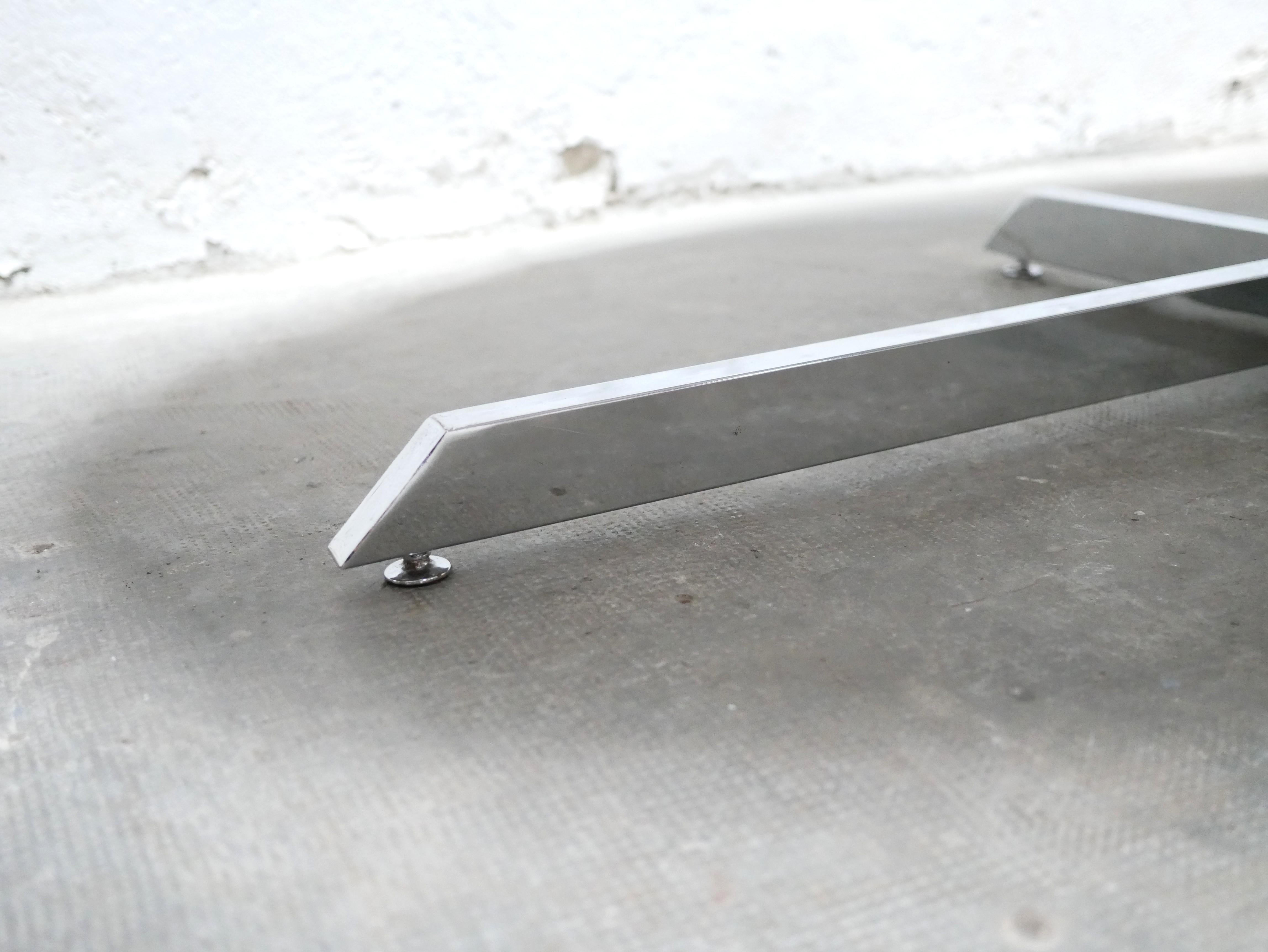 Mesa ovalada de mármol vintage publicada por Roche Bobois en venta 3