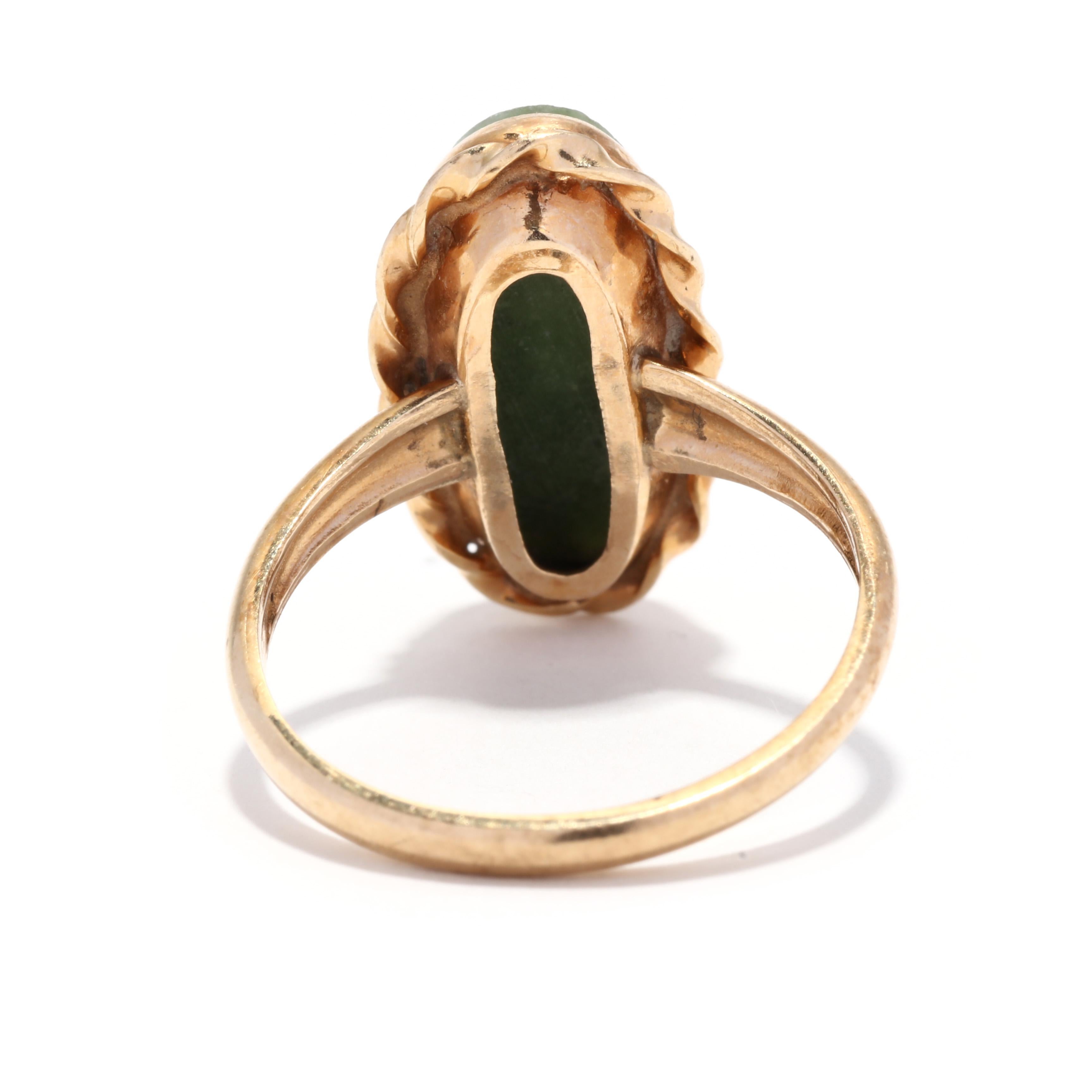 Ovaler Nephrit-Ring, 10 Karat Gold, grüner Steinring, grüner Nephrit-Ring im Zustand „Gut“ in McLeansville, NC