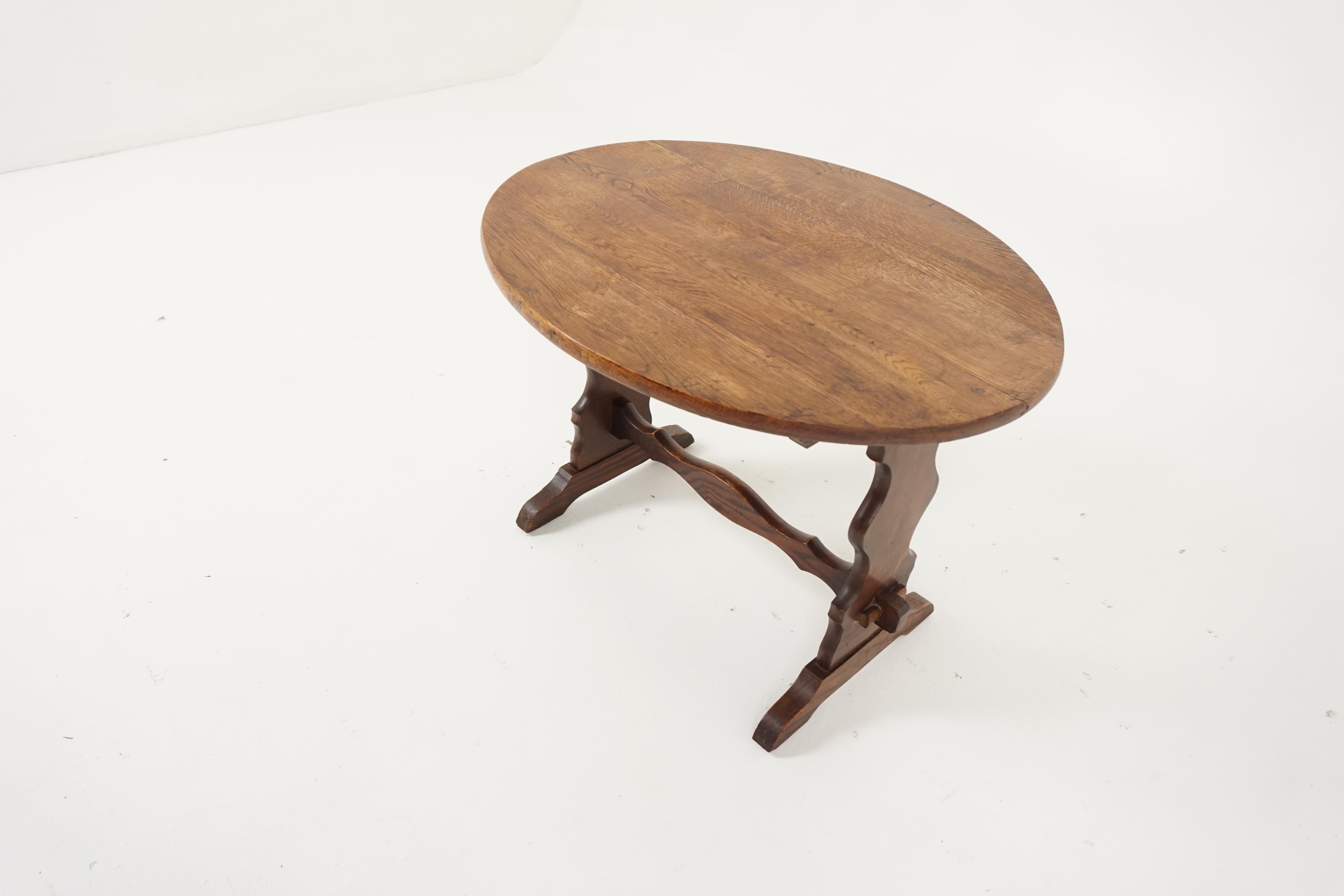 Vintage oval oak coffee table, end table, Scotland, 1930, B1884

Scotland, 1930
Solid oak
Original finish
Oval top
Pair of supports below
Single stretchers to the base
All joints are tight

$285

B1884

Measures: 26