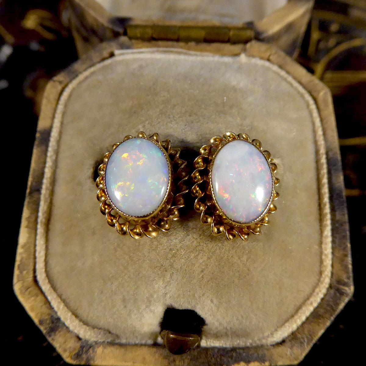 Women's or Men's Vintage Oval Opal Collar Set Earrings in 9ct Yellow Gold