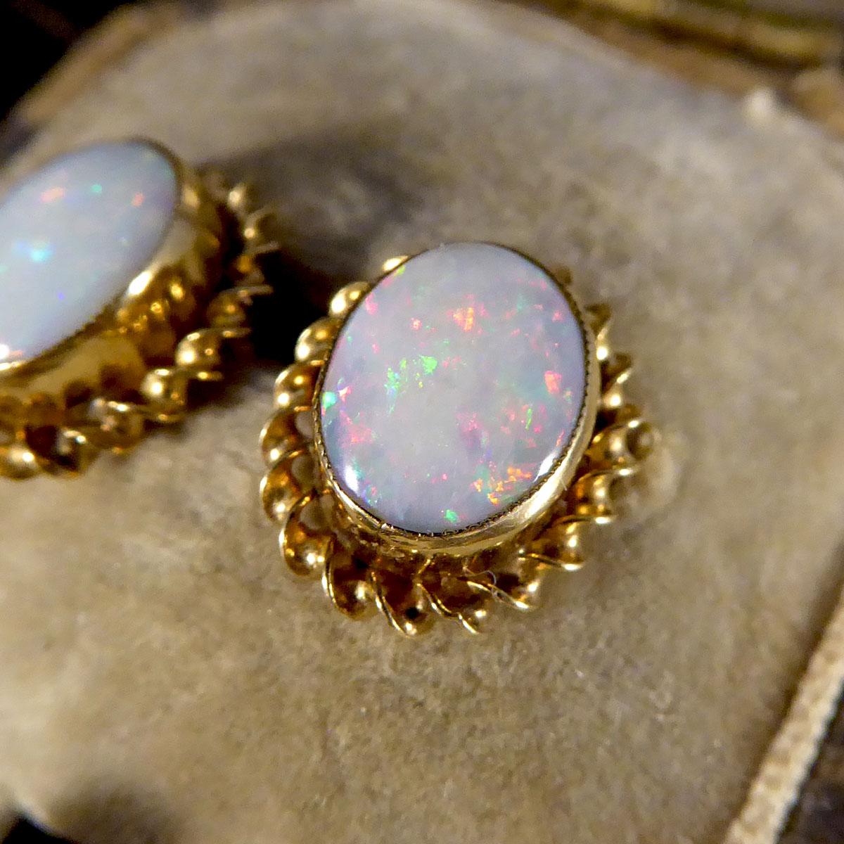 Vintage Oval Opal Collar Set Earrings in 9ct Yellow Gold 1