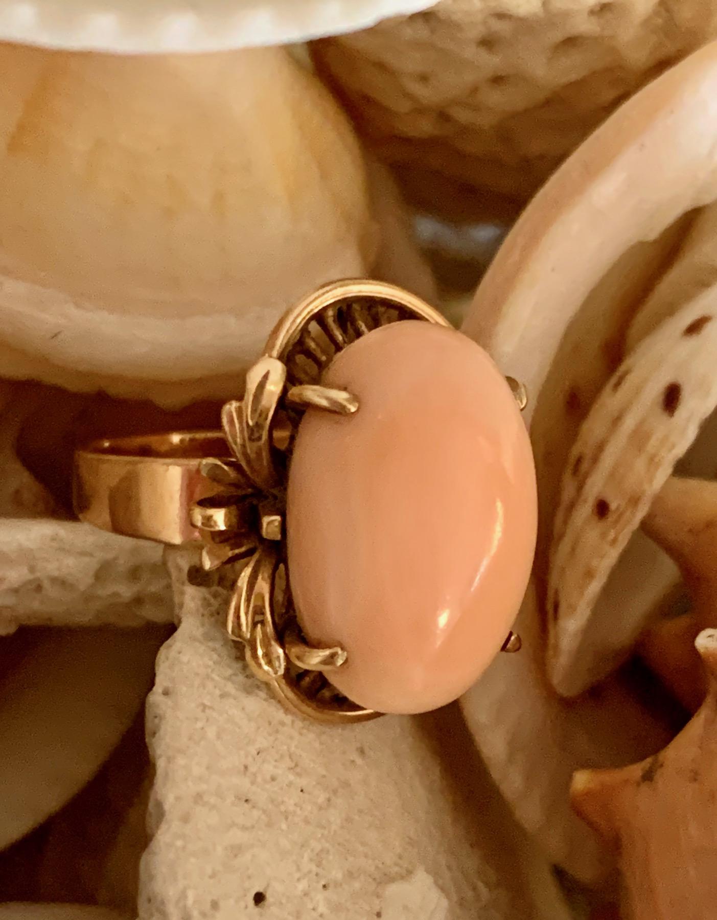 Vintage Oval Rosa Koralle Cabochon 14 Karat Rose Gold Ring 1