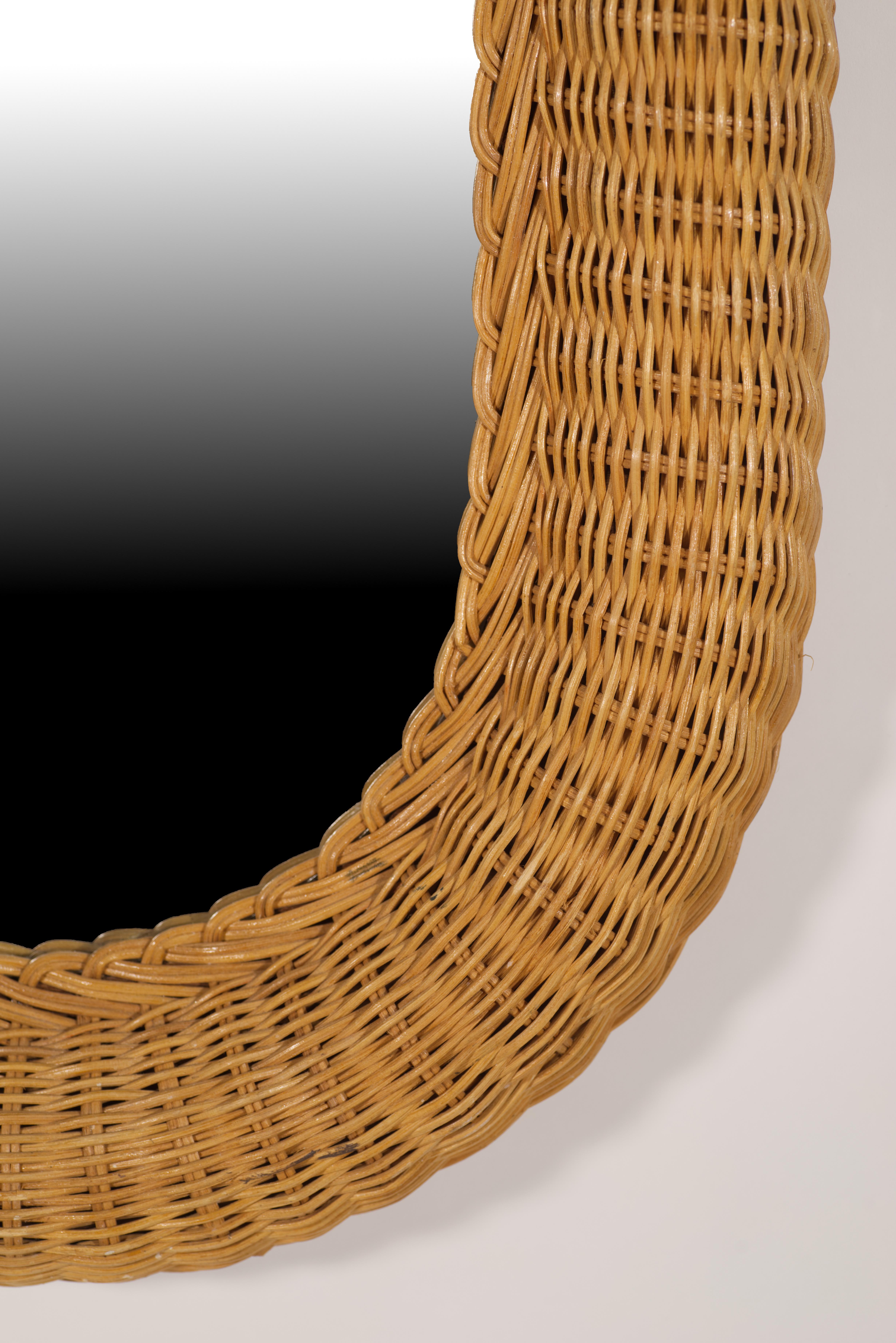 XX secolo Specchio ovale in vimini e rattan d'epoca, in stile rustico francese in vendita