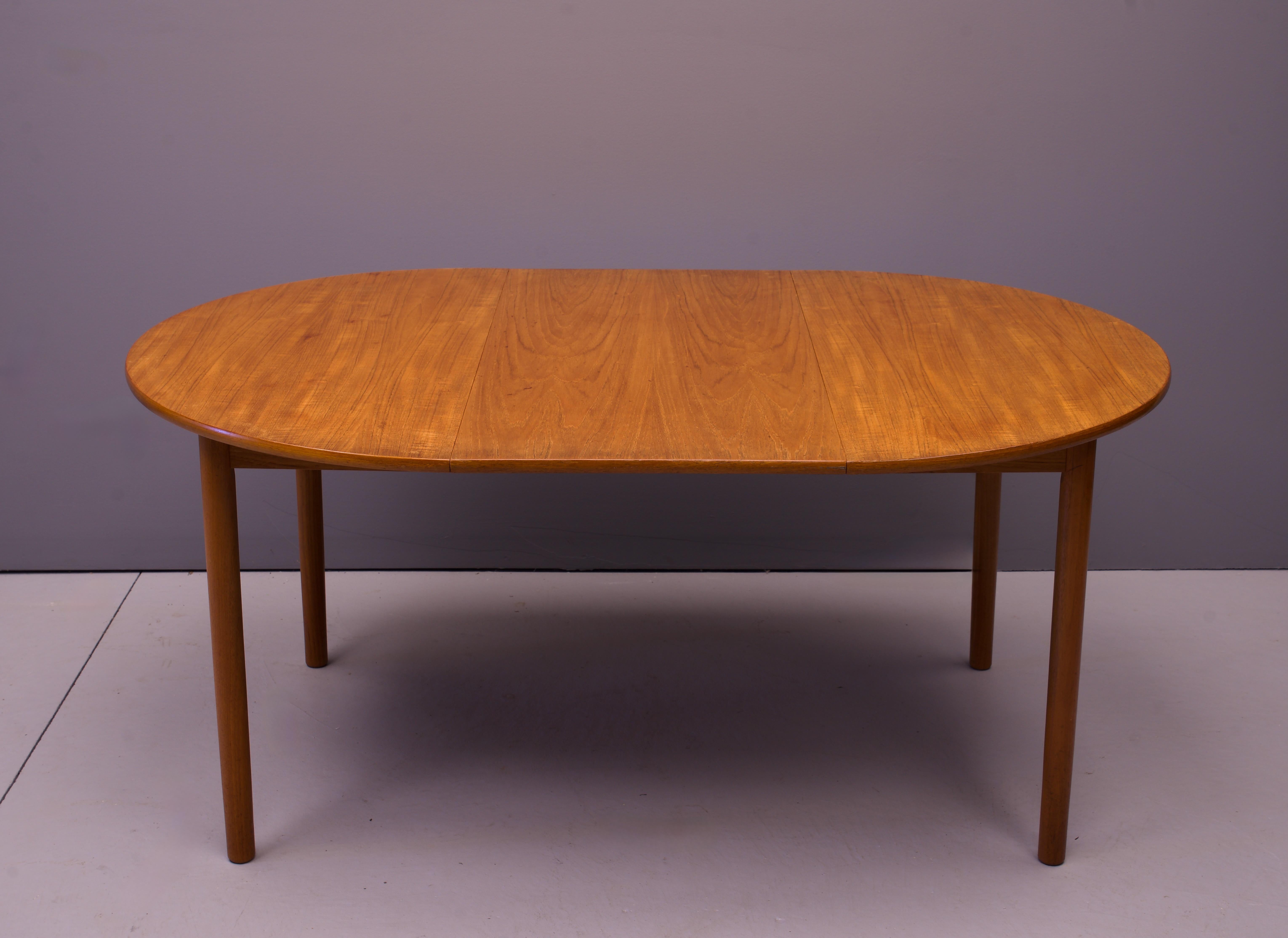 48x48x29 Round Table or 68x48x29 Oval Table. Small light stains all around, the round table is a bit cleaner looking than the extension leaf.  They do still match fairly well.  Works well, and joinery is tight.
